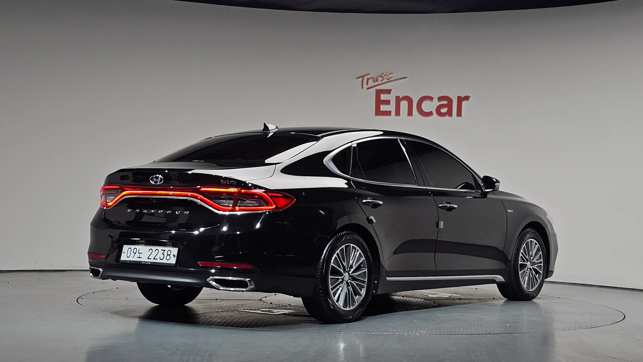 Hyundai IG 2018 2/37