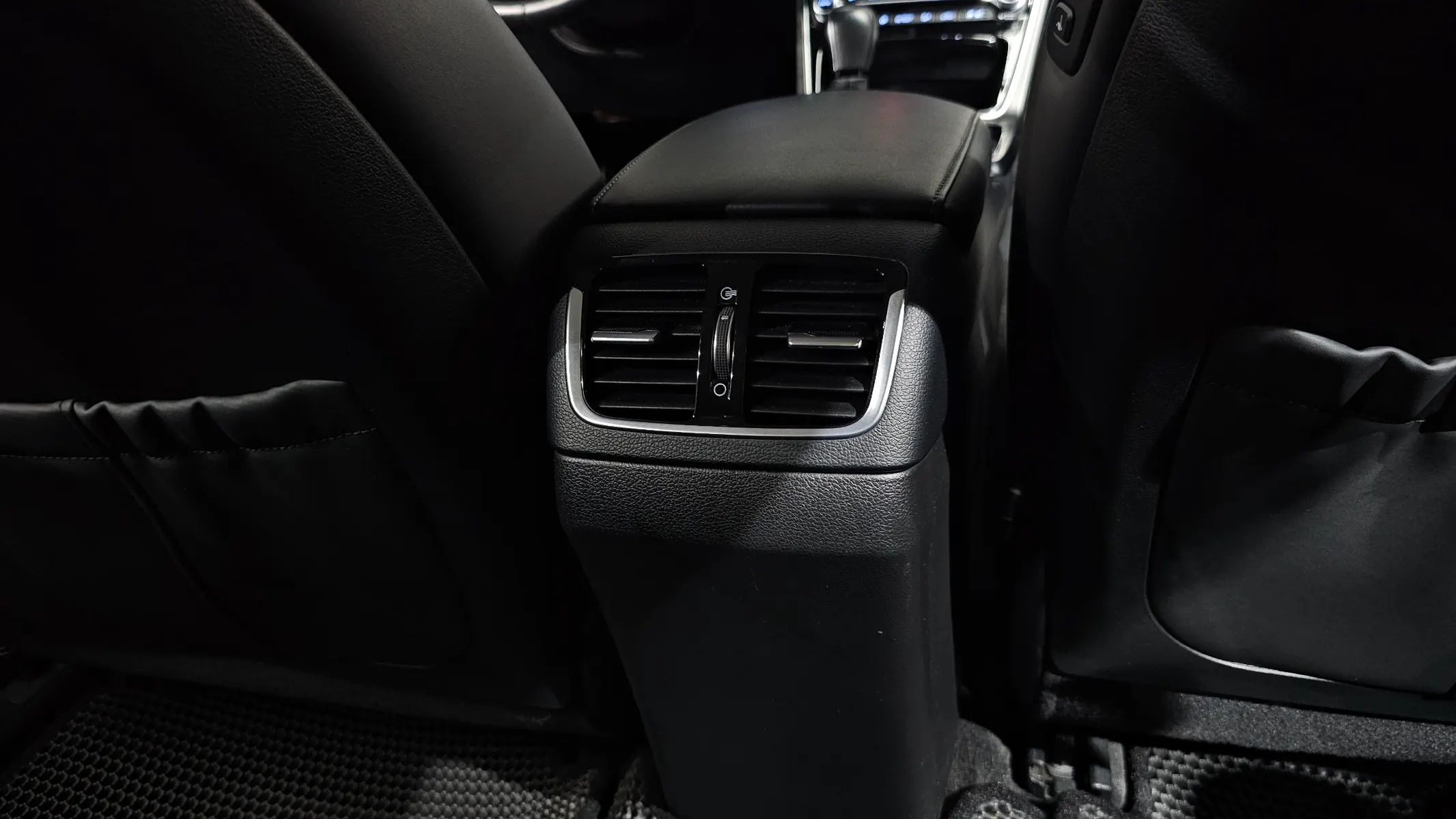 Hyundai IG 2018 36/37