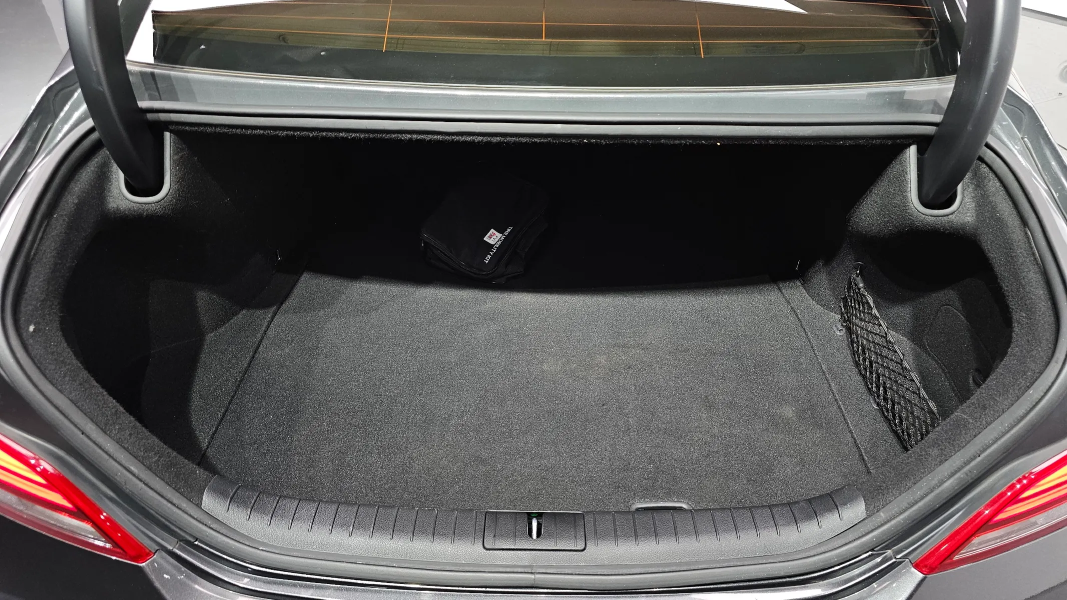 Genesis G70 2.0T AWD 2019 35/36