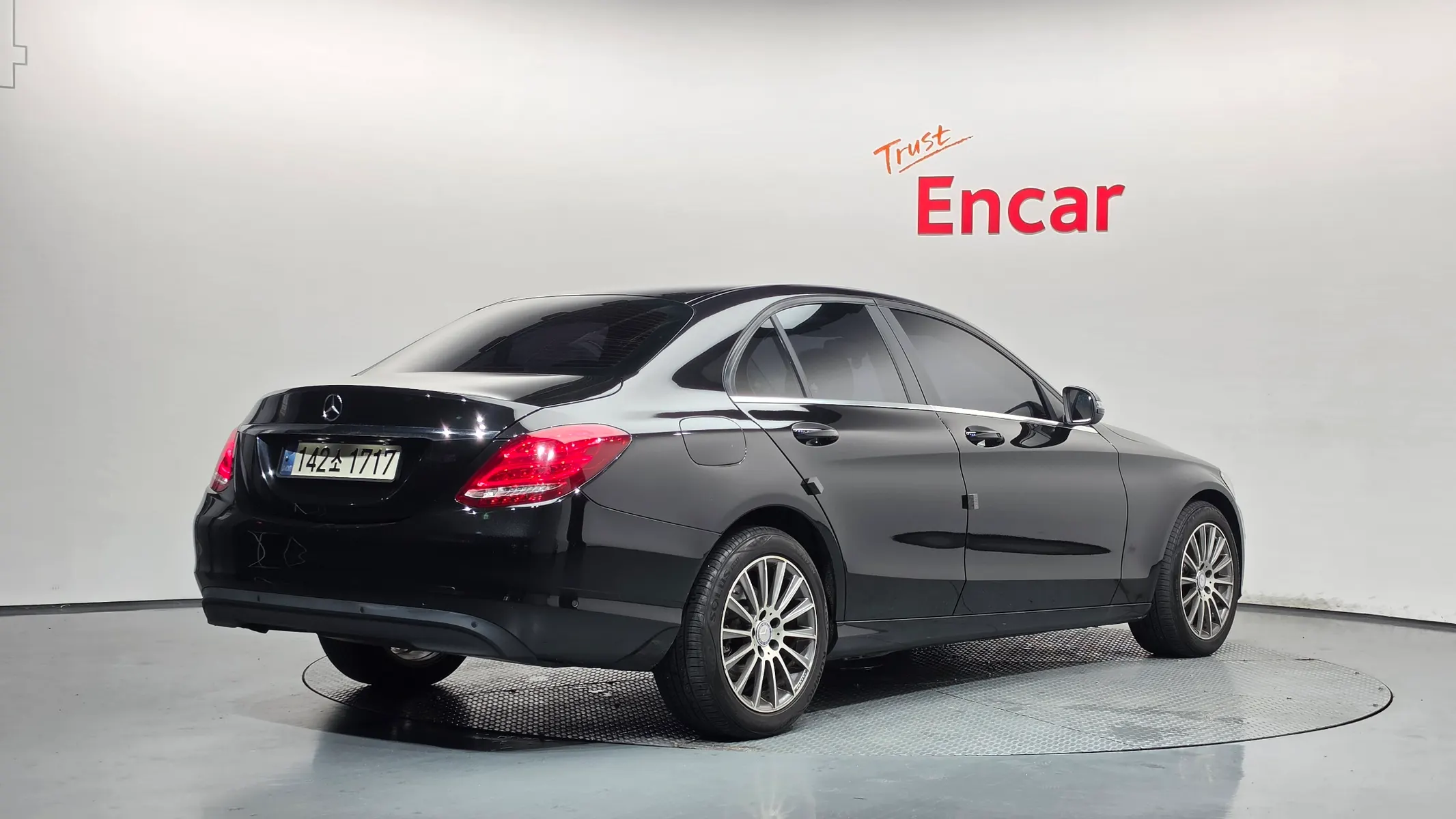 Mercedes-Benz C-Class W205 C200 d 2017 2/21