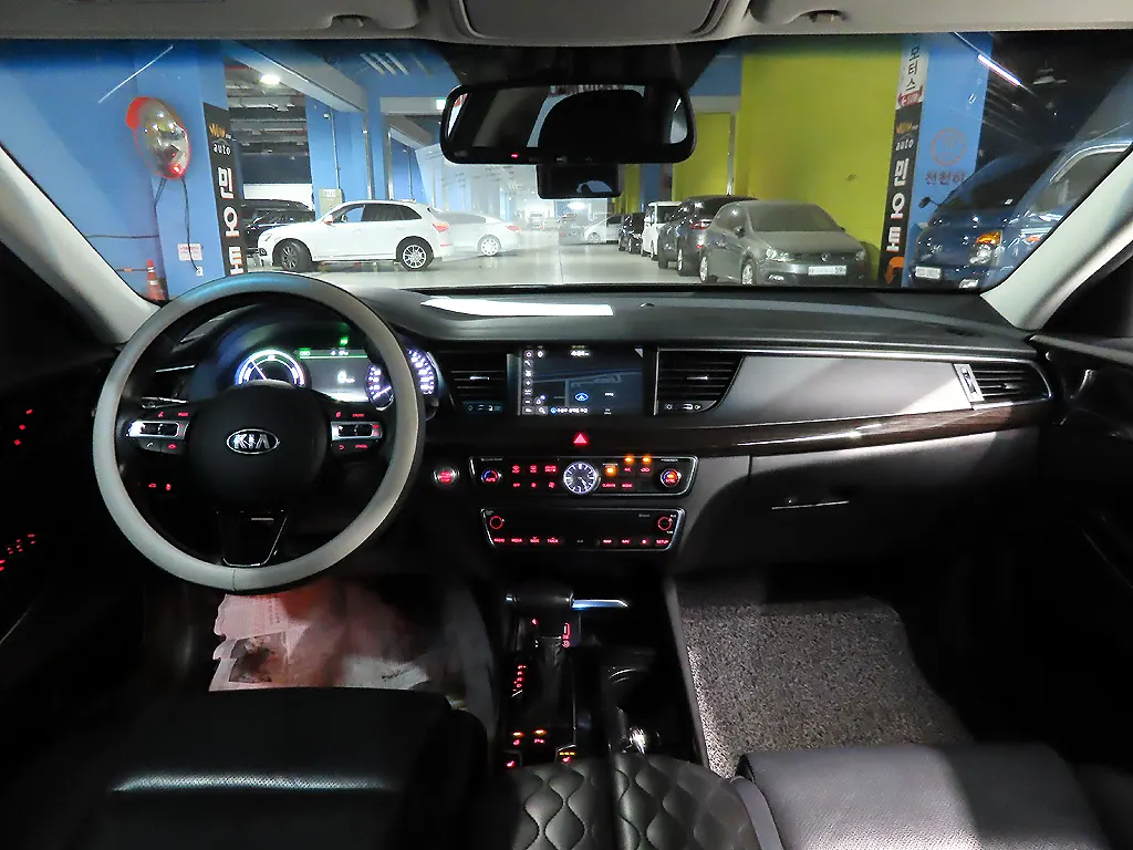 Kia K7 2017 4/5