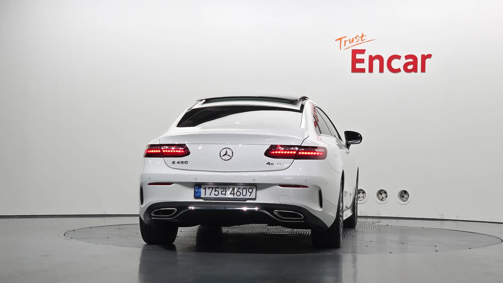 Mercedes-Benz E-Class W213 E450 4MATIC 2022 3/33