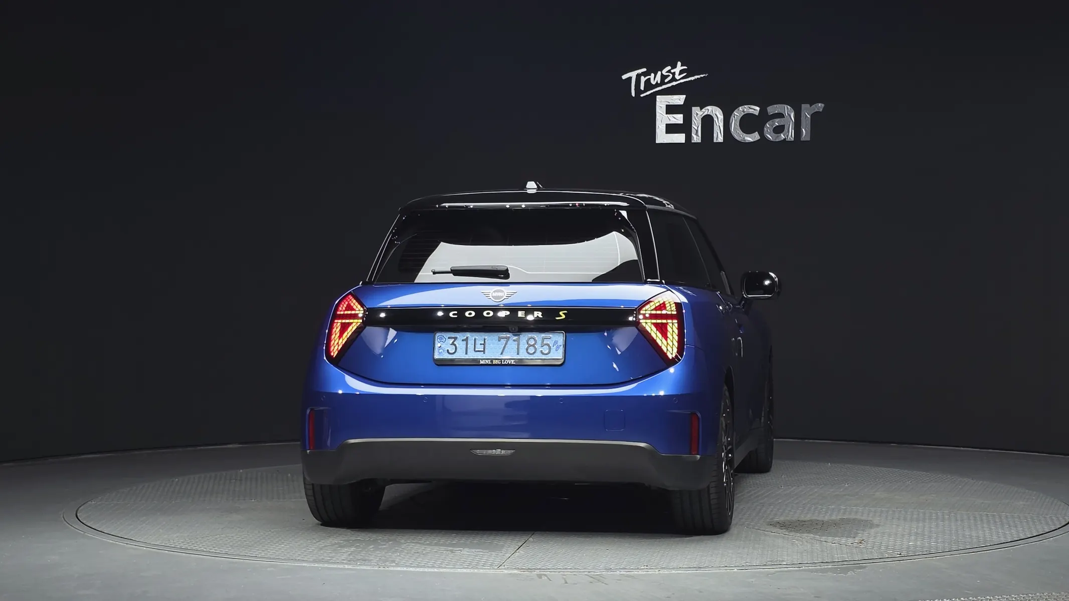 MINI 4 SE 2024 3/5