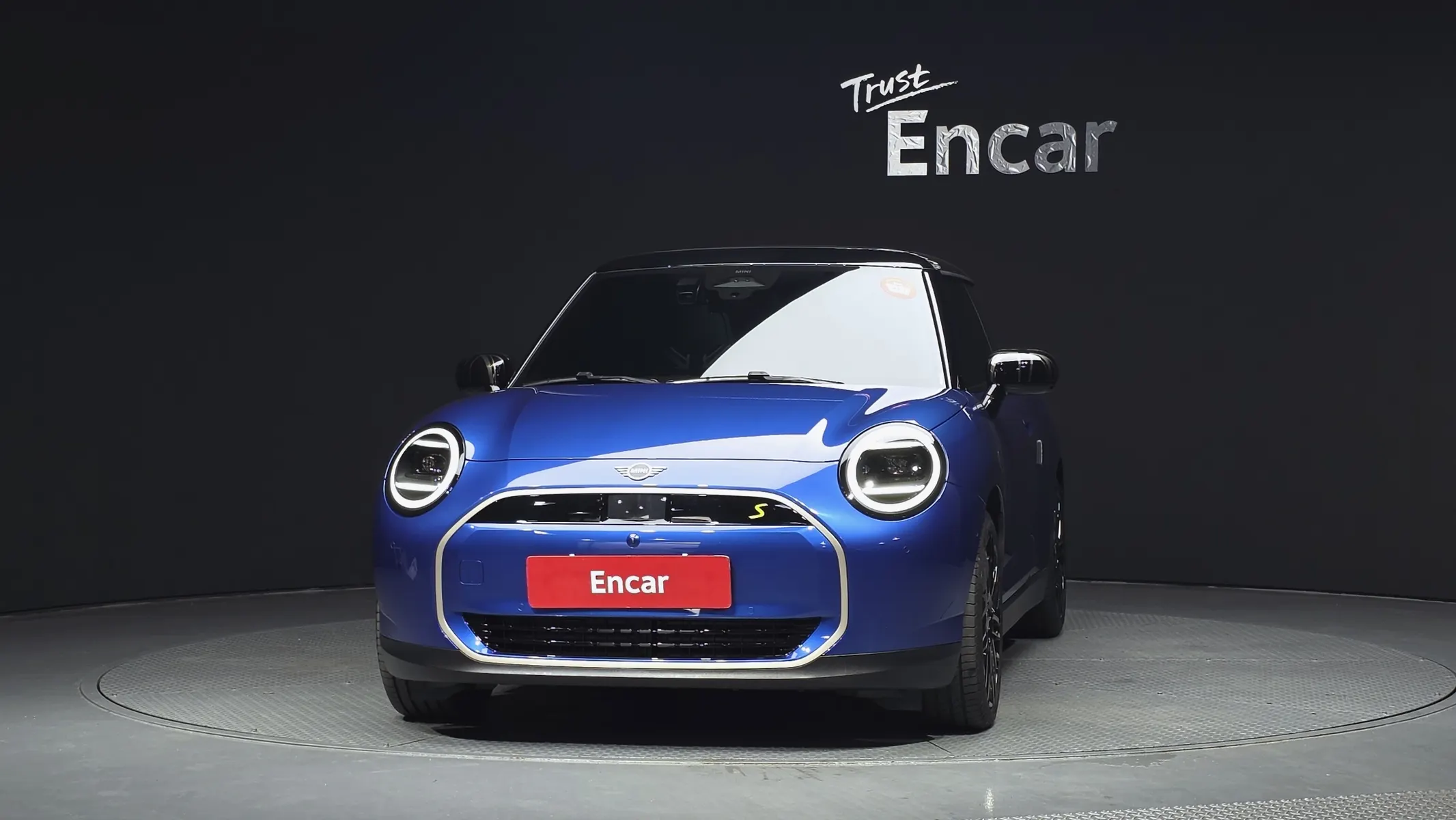 MINI 4 SE 2024 2/5