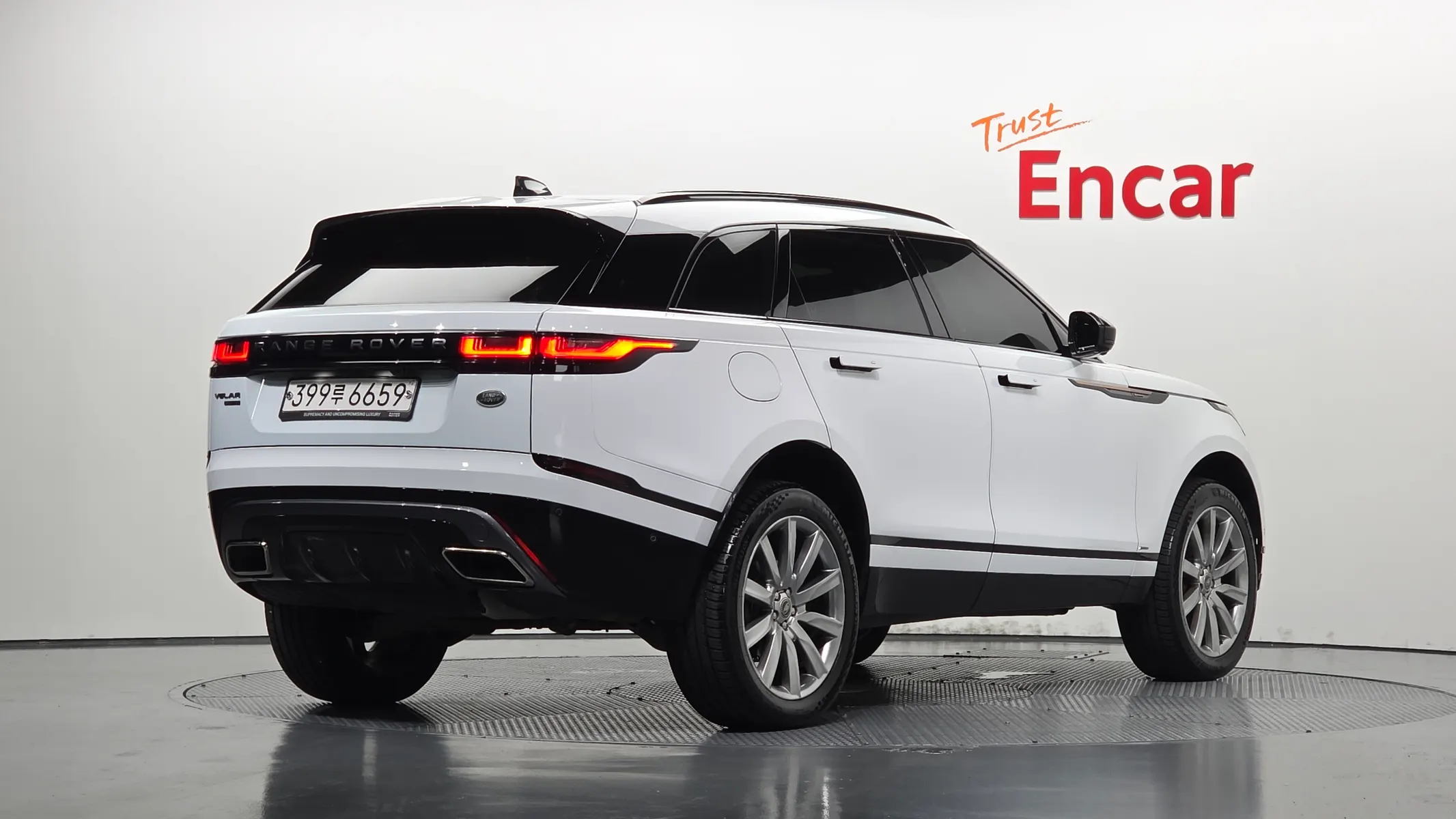Land Rover 레인지로버 벨라 3.0 D300 R- HSE 2019 2/36