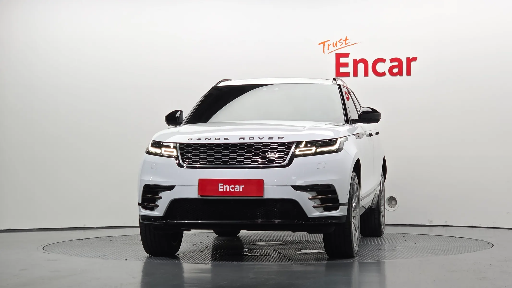 Land Rover 레인지로버 벨라 3.0 D300 R- HSE 2019 3/36