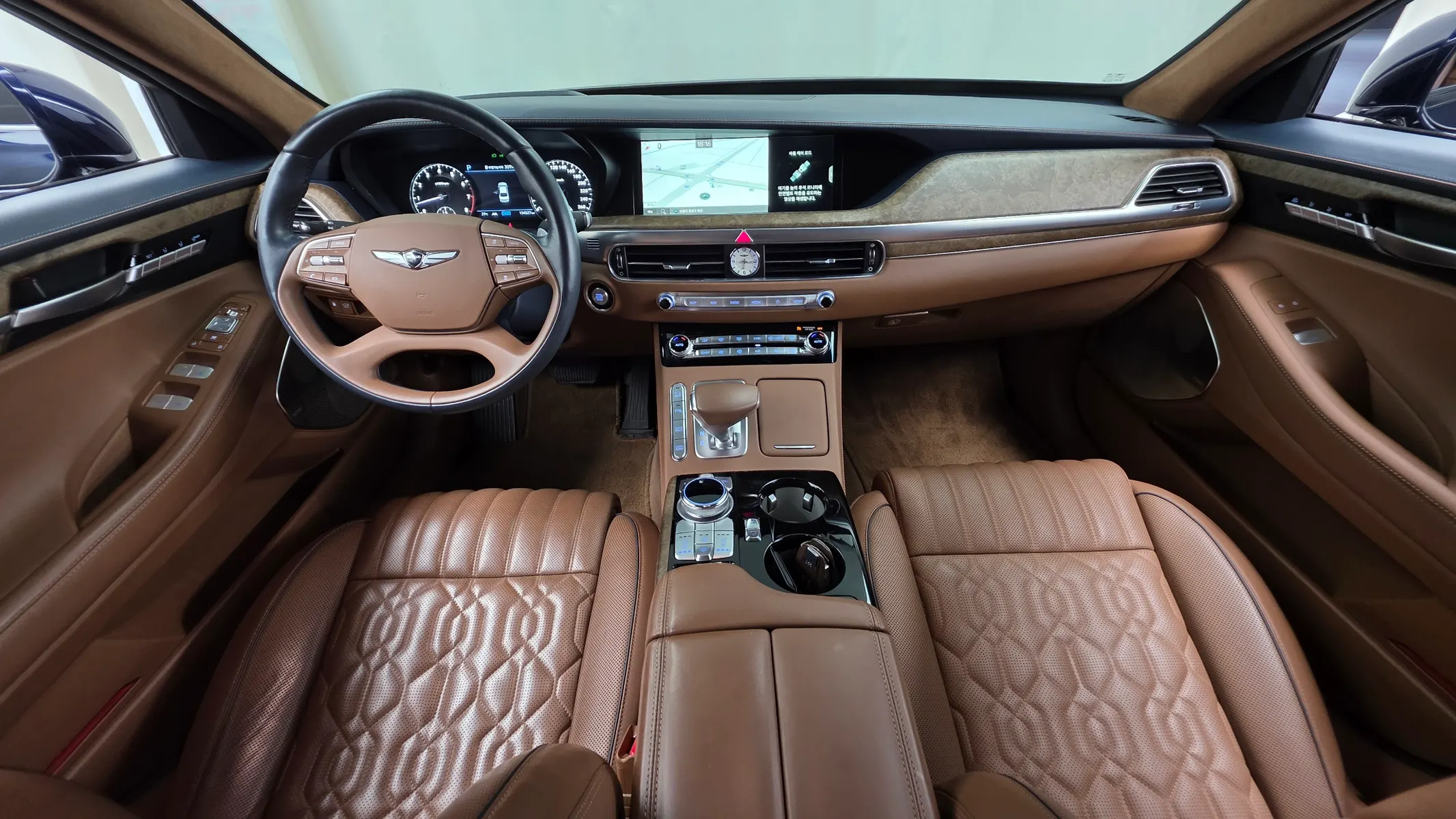 Genesis G90 5.0 AWD 2019 4/5