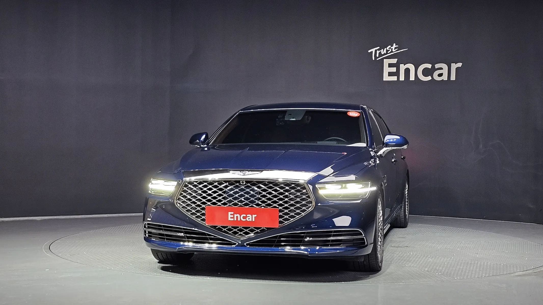 Genesis G90 5.0 AWD 2019 2/5