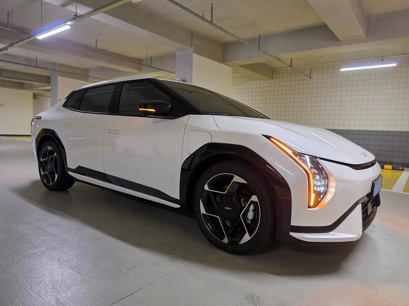 Kia EV4 2WD 2026 2/5