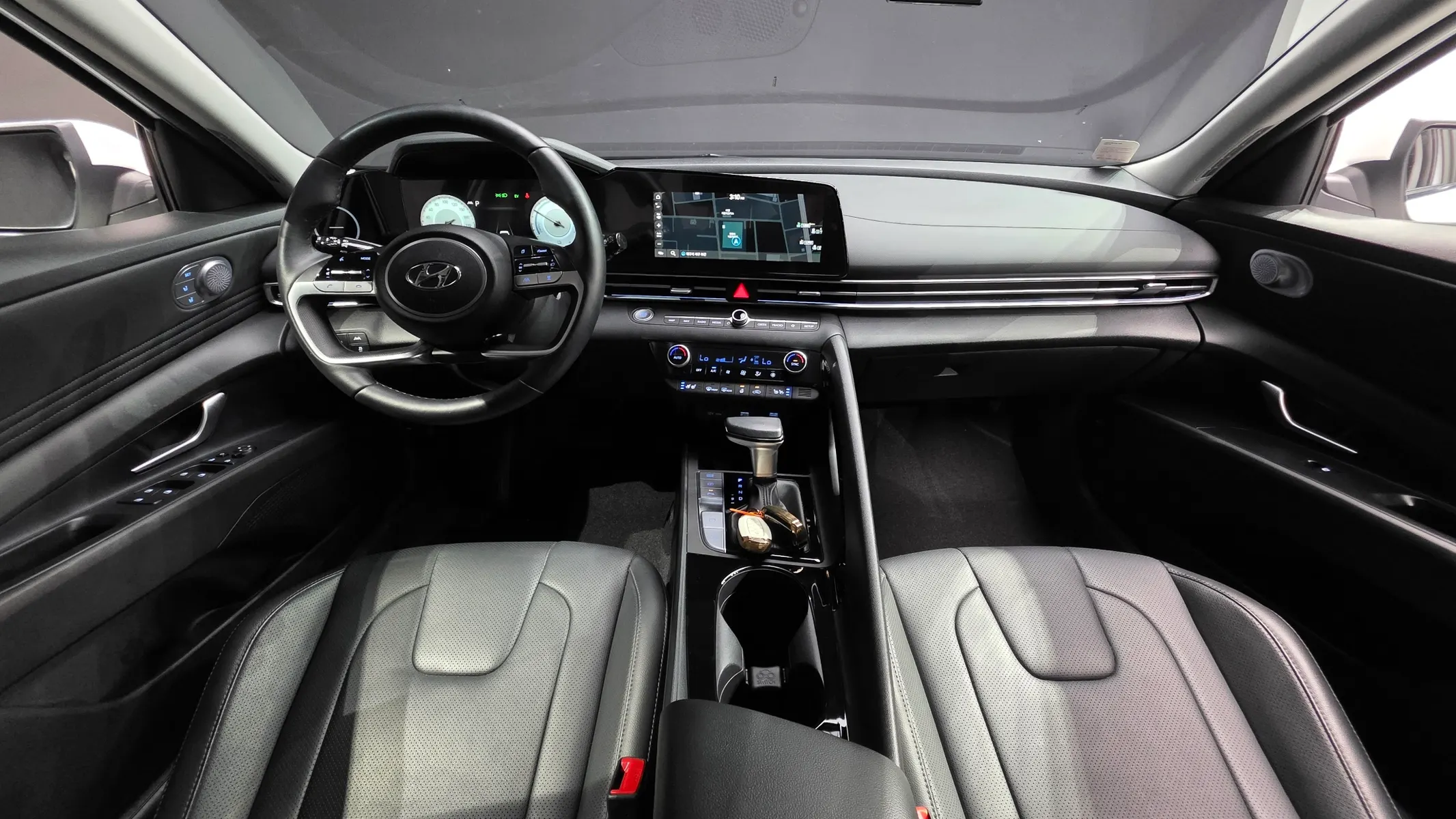 Hyundai (CN7) 2022 4/5