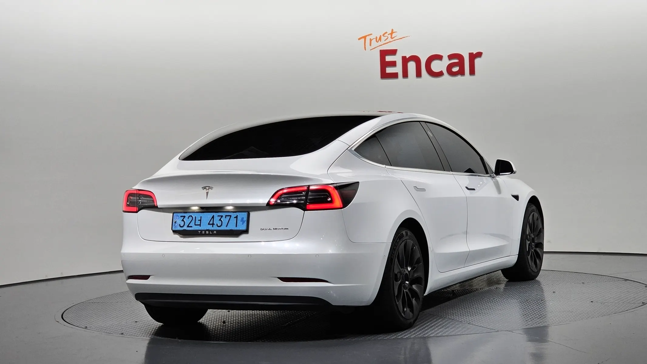 Tesla 3 AWD 2020 2/35