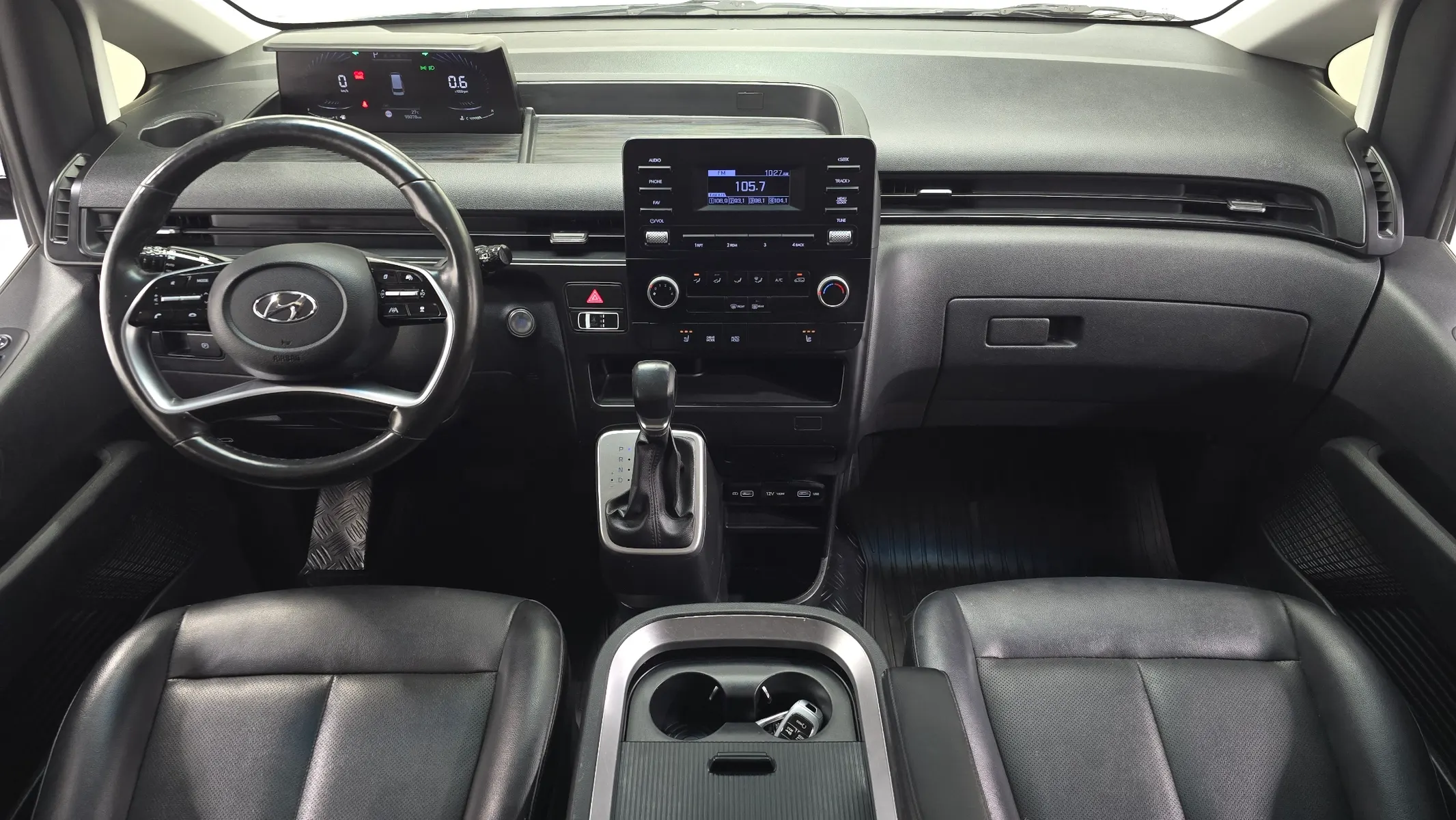 Hyundai Staria L3.5 5 2022 4/5