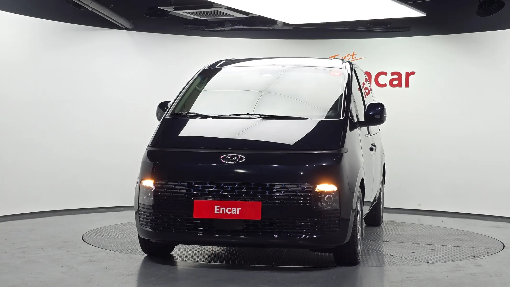 Hyundai Staria L3.5 5 2022 2/5