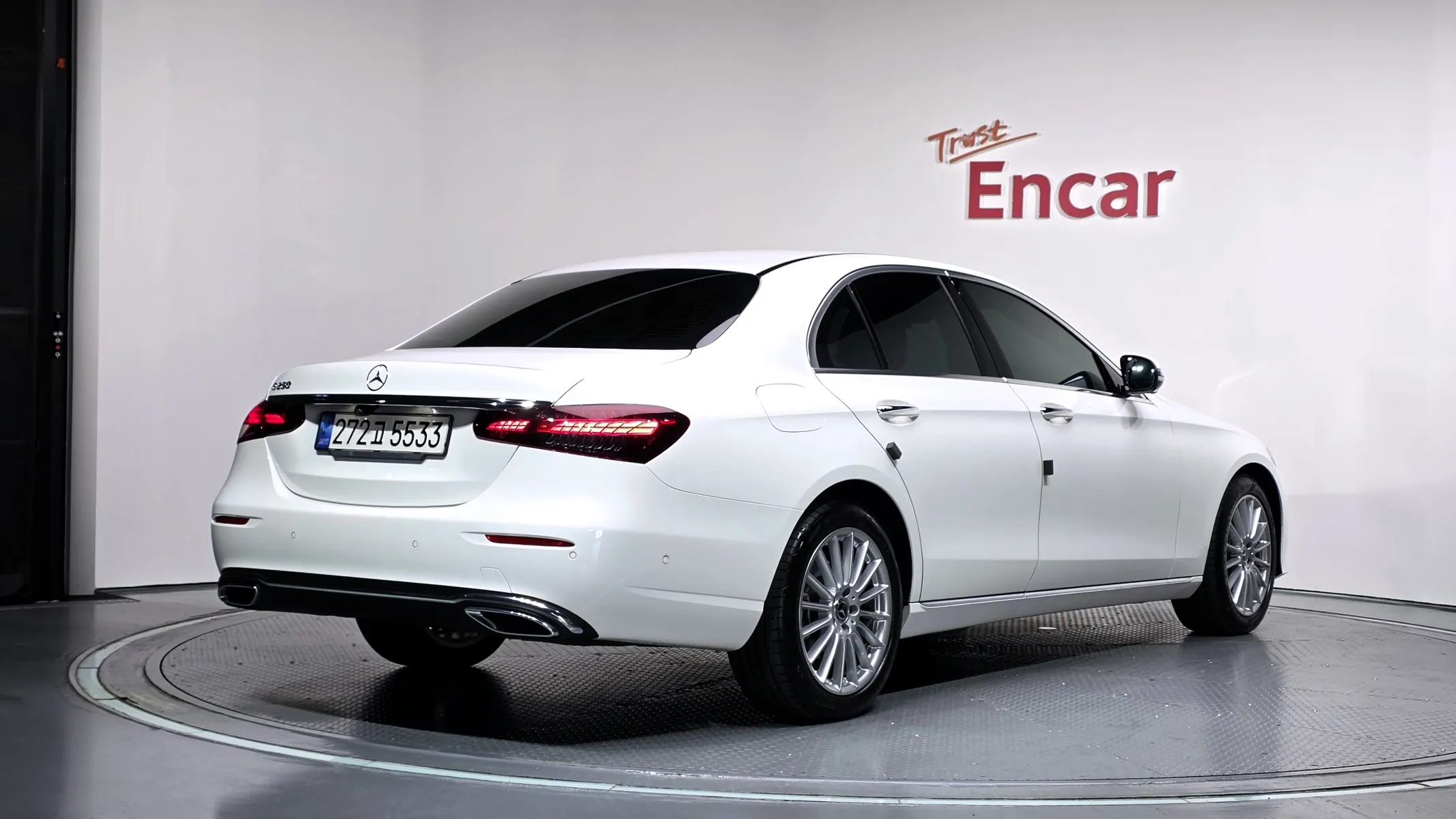Mercedes-Benz E-Class W213 E250 2022 2/34