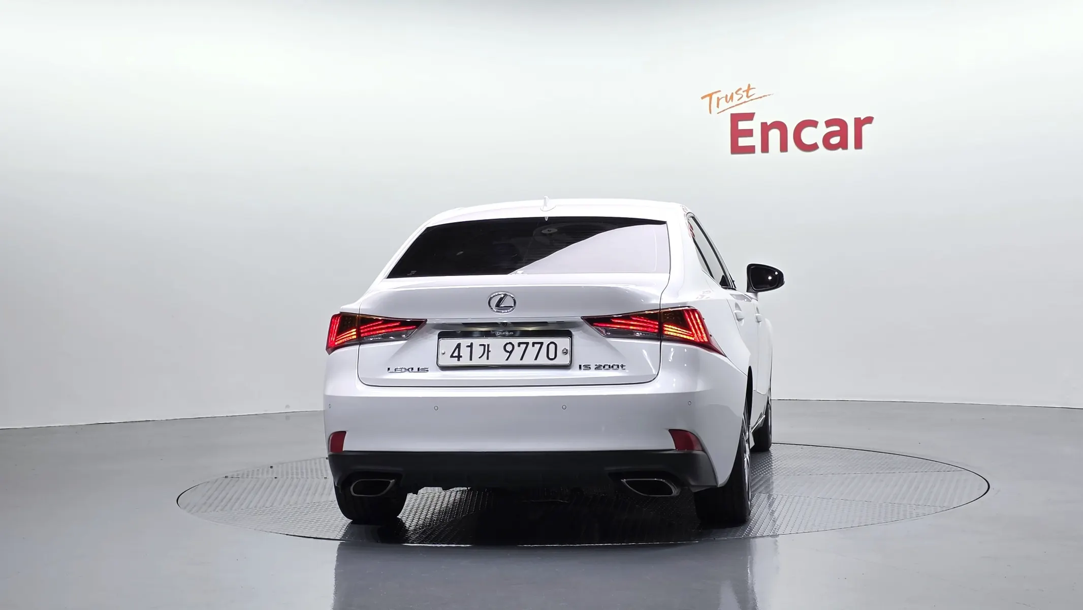 Lexus IS200t 2017 3/5