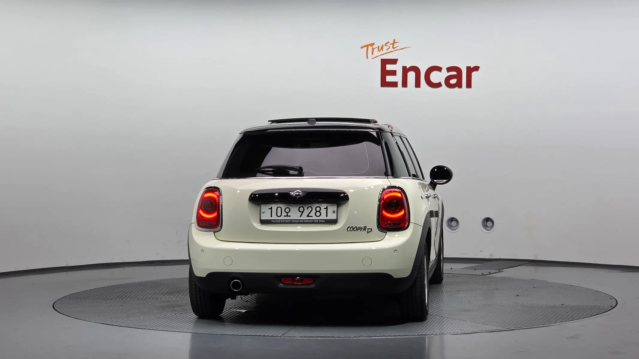 MINI D 5 HIGH 2017 3/5