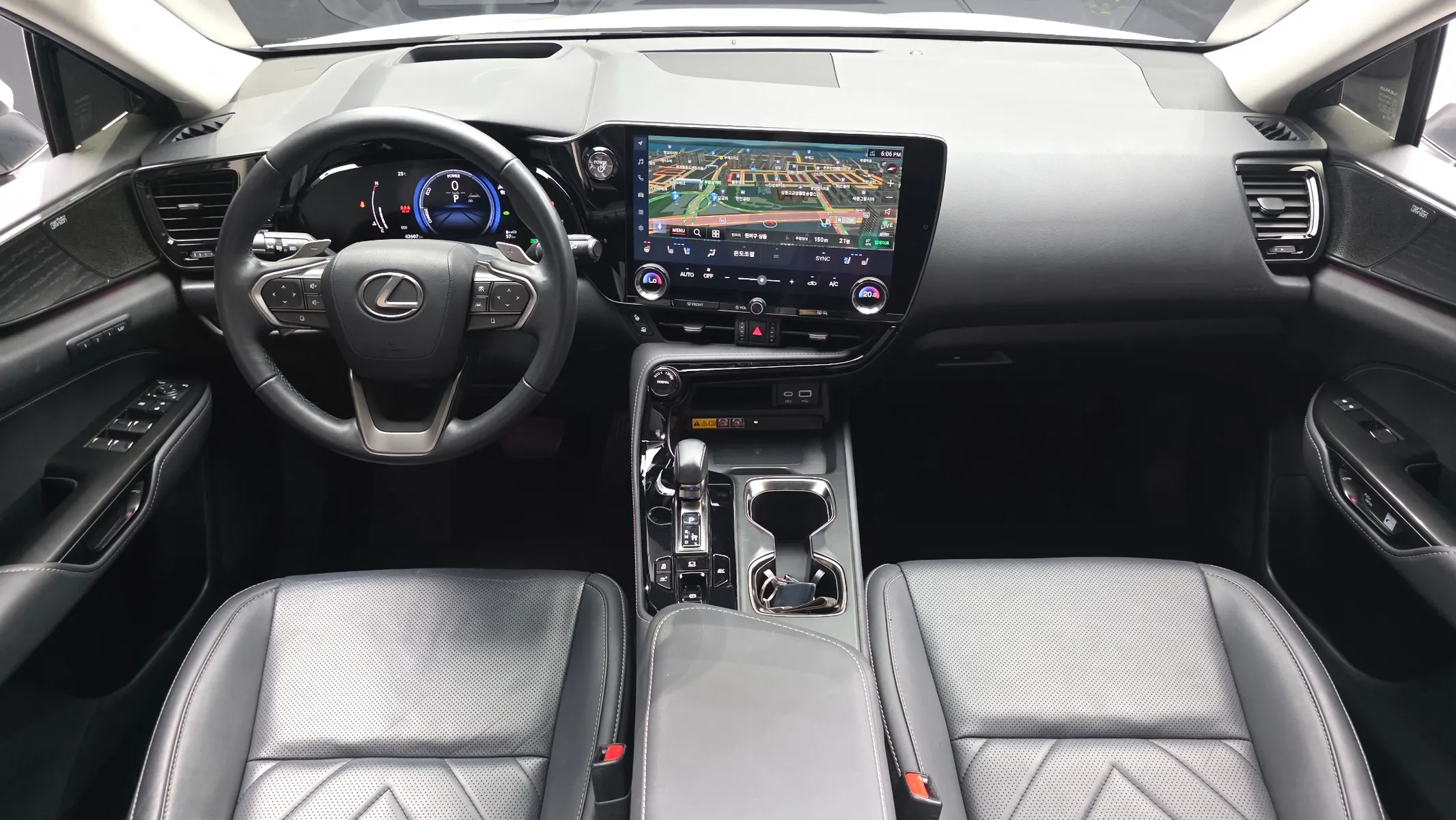 Lexus NX350h 2 2024 4/5