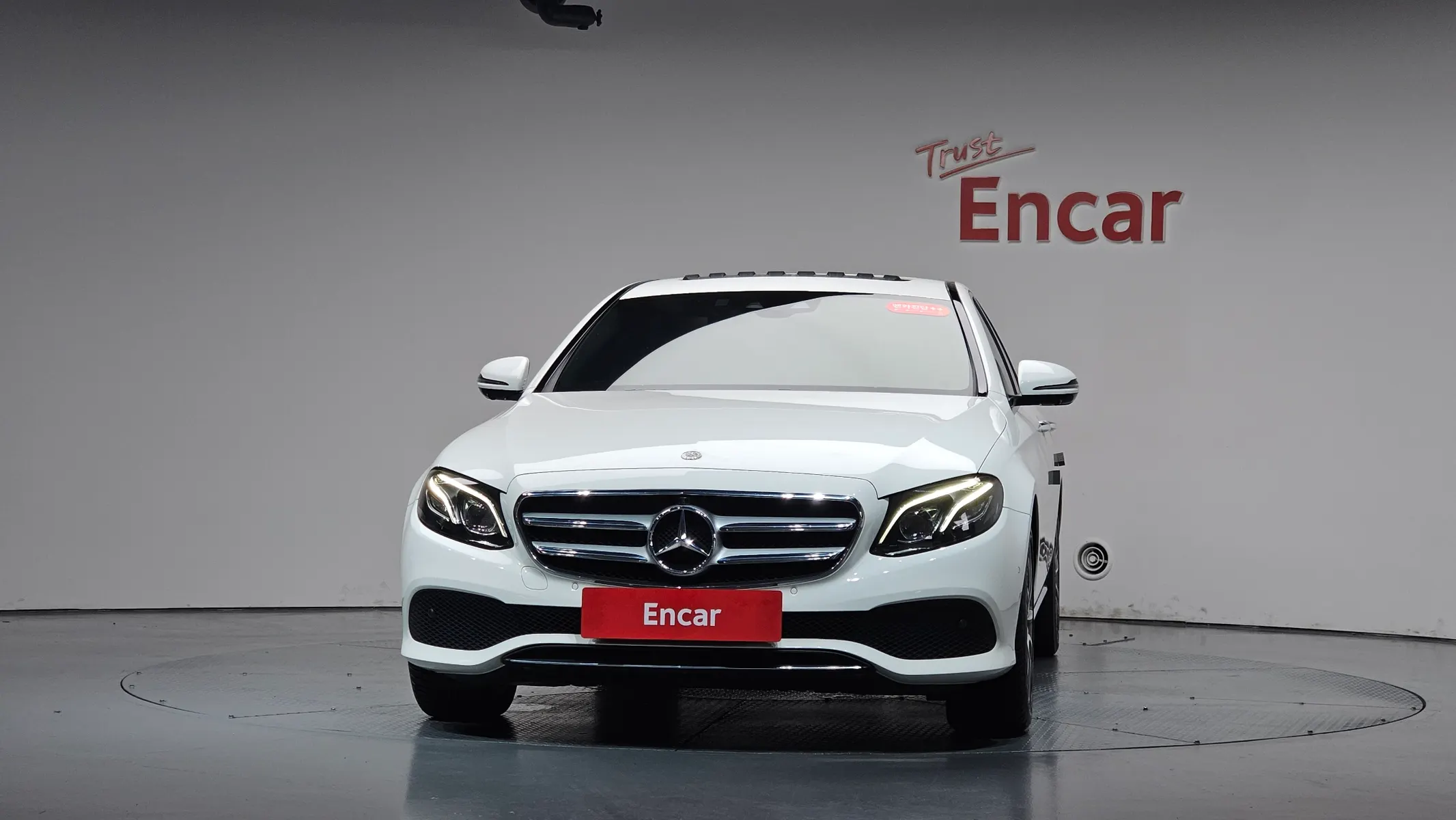 Mercedes-Benz E-Class W213 E300 4MATIC 2019 2/38