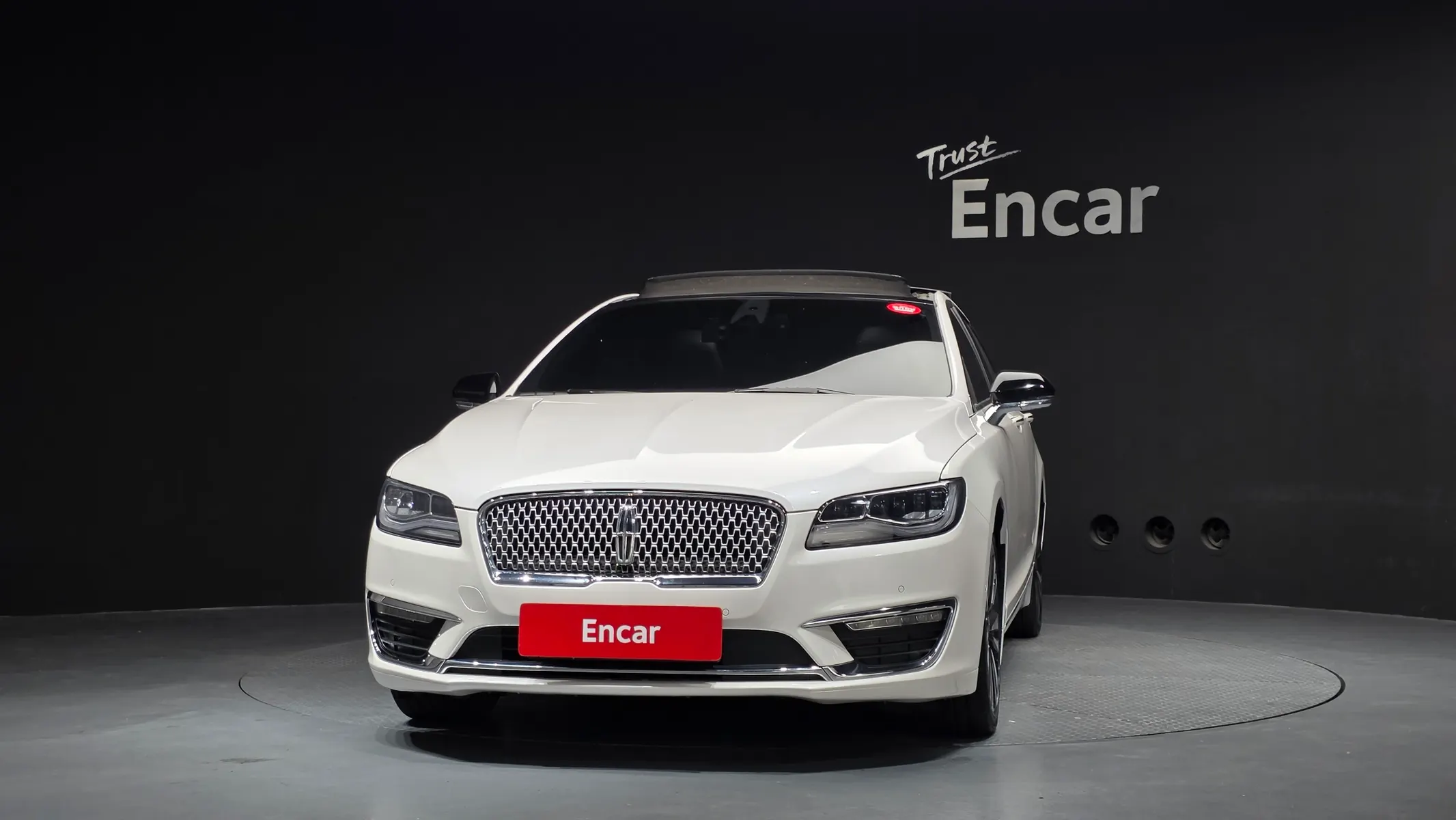 Lincoln MKZ 2019 2/5