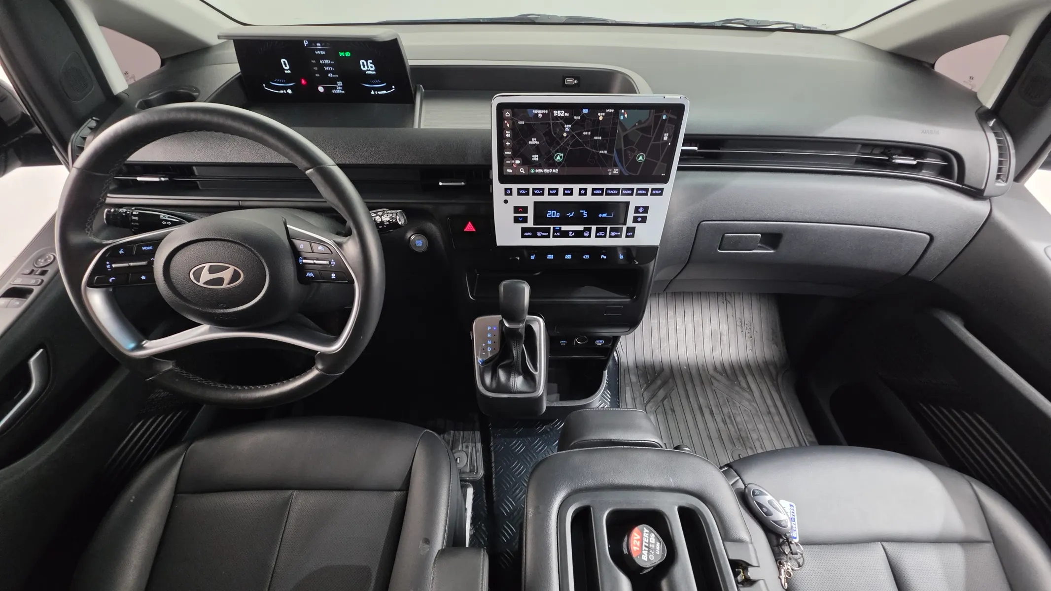 Hyundai Staria L3.5 3 2024 4/5