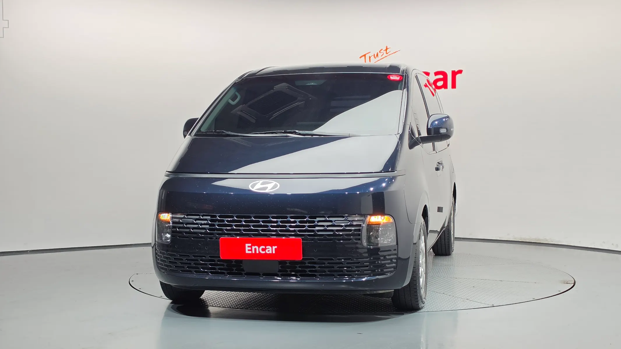 Hyundai Staria L3.5 3 2024 2/5