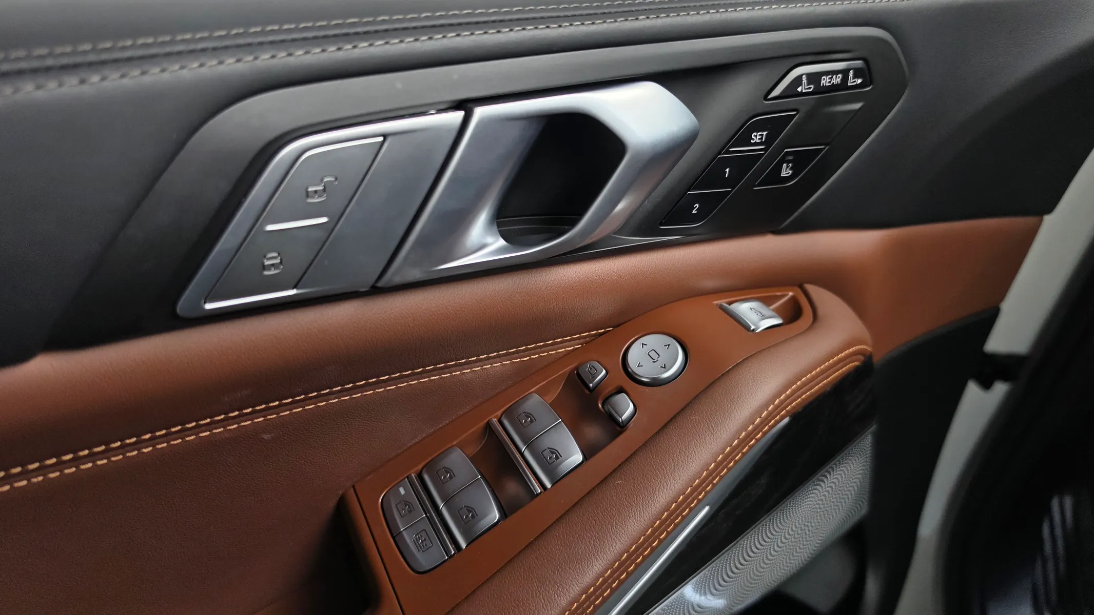 BMW X7 (G07) xDrive 40i 7 2021 37/38