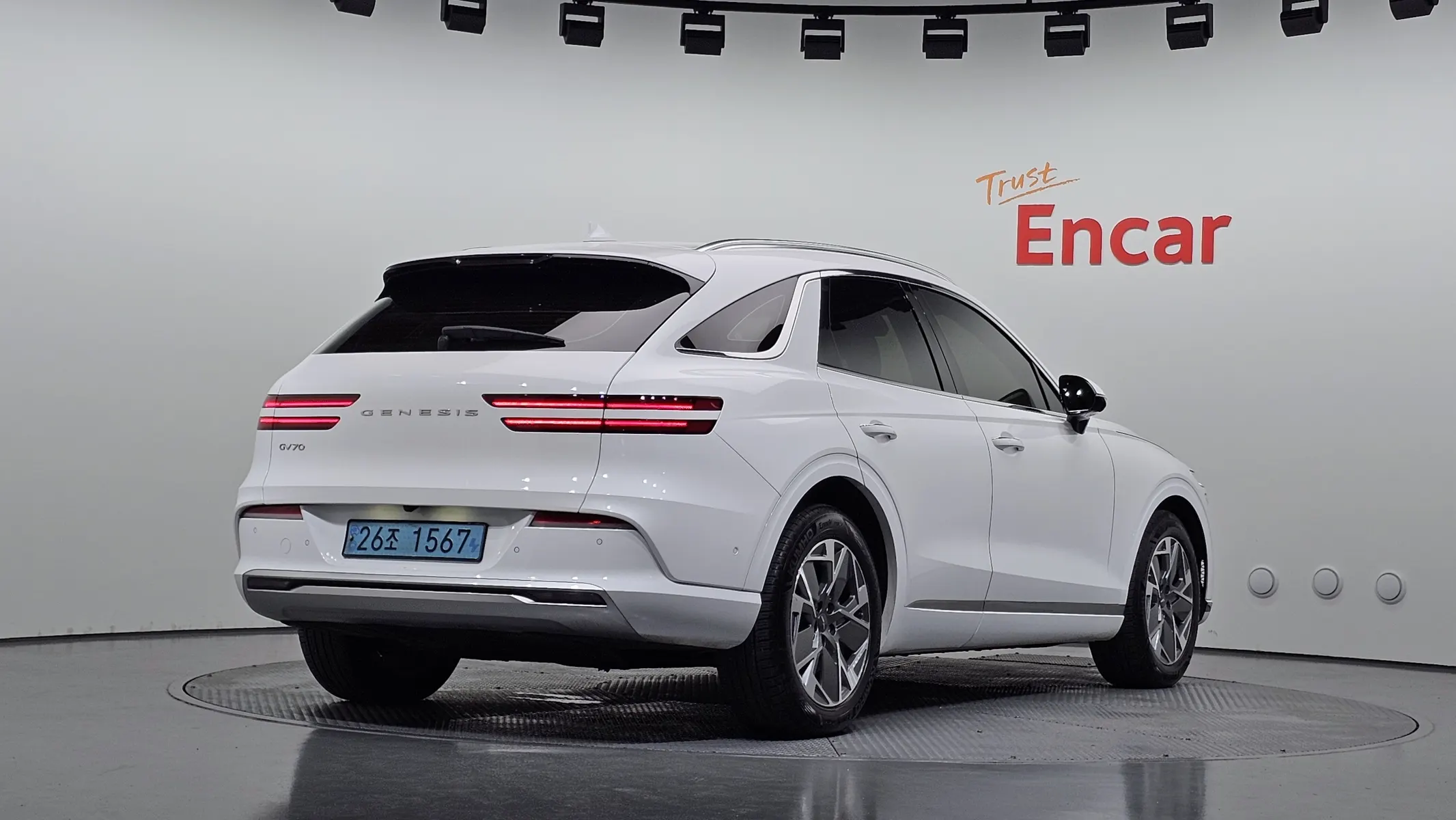 Genesis GV70 e-AWD 2022 2/33