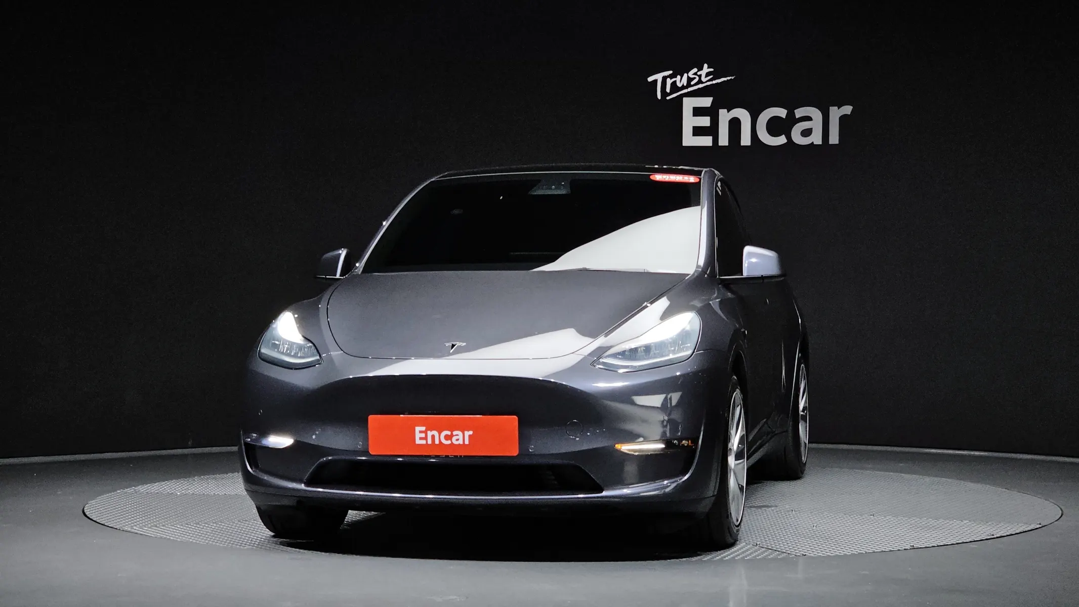 Tesla Y AWD 2021 3/33