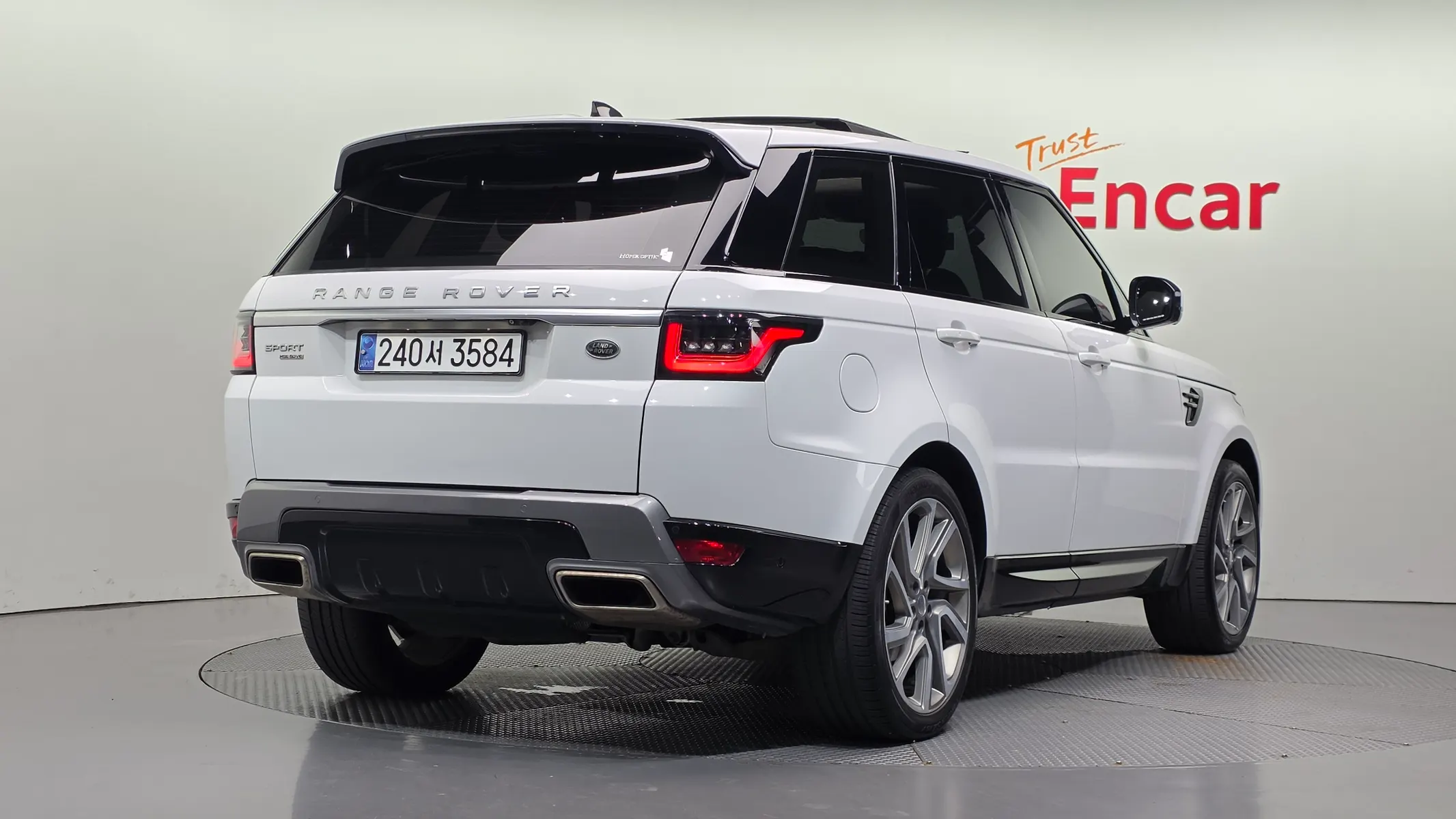 Land Rover 2 3.0 SDV6 HSE 2018 2/40