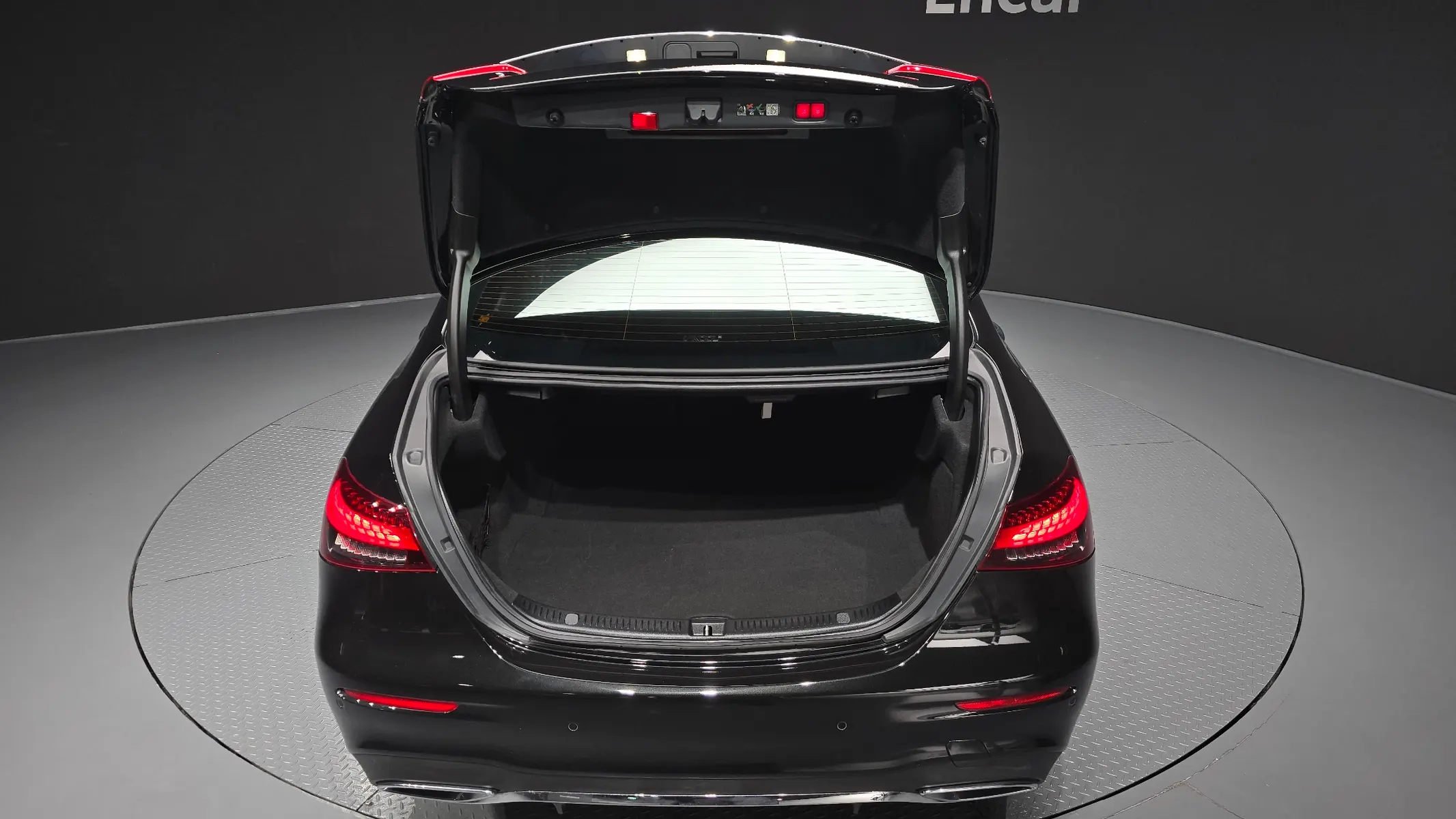 Mercedes-Benz E-Class W213 E250 AMG Line 2022 35/36