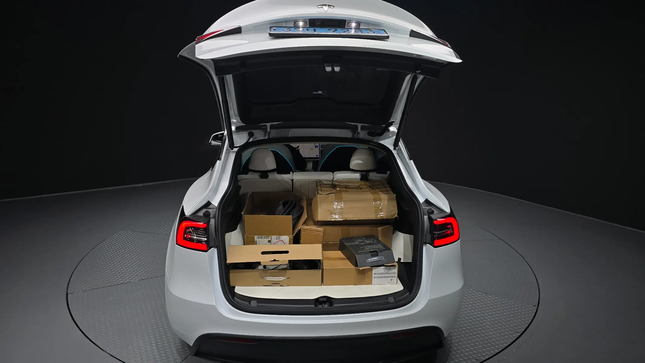 Tesla Y RWD 2024 33/34