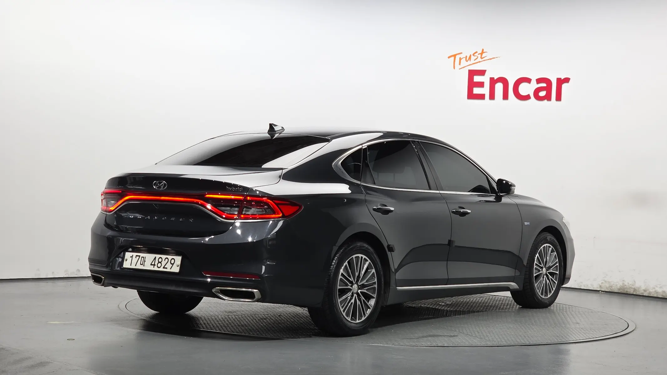 Hyundai IG 2018 2/37