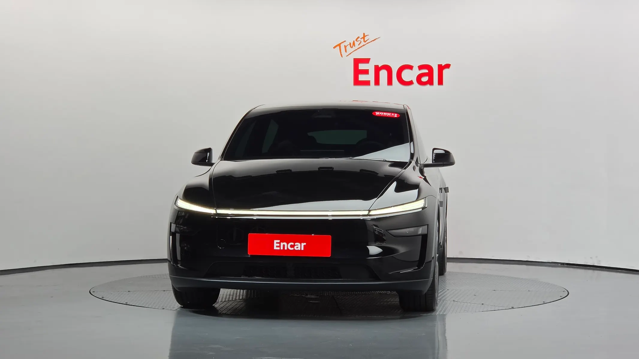 Tesla Y RWD 2026 2/5
