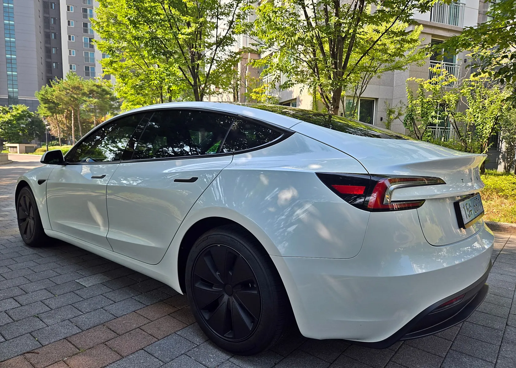 Tesla 3 RWD 2025 3/5
