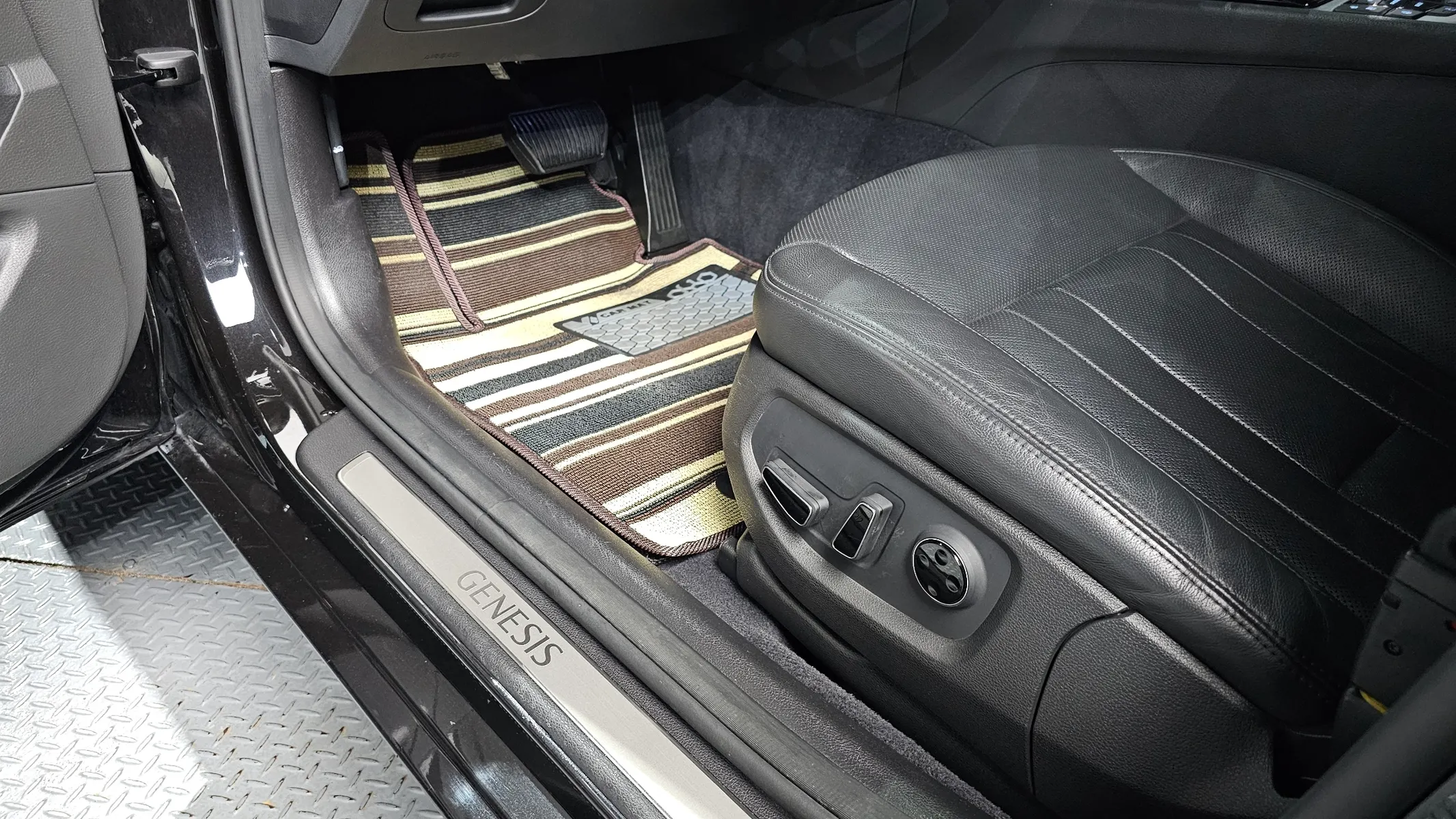 Genesis G80 3.3 GDI AWD 2018 34/35