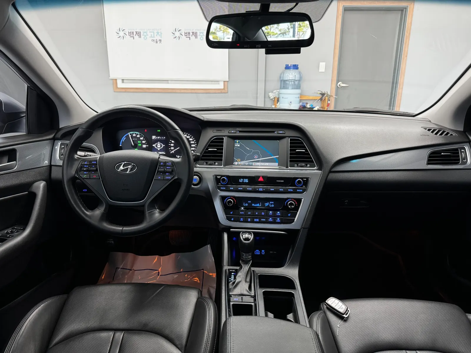 Hyundai LF 2.0 HEV 2016 4/5