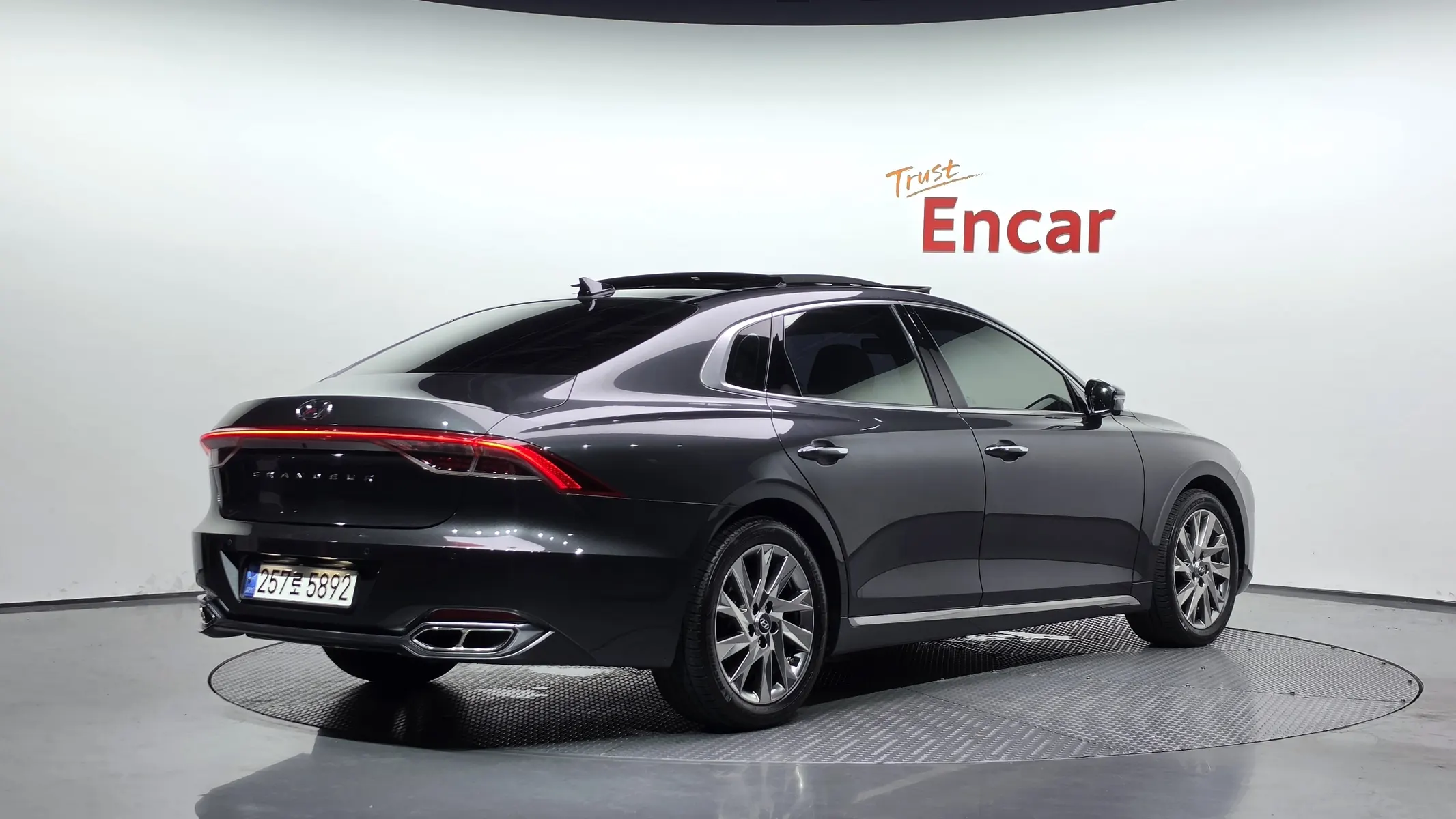 Hyundai IG 2019 2/37
