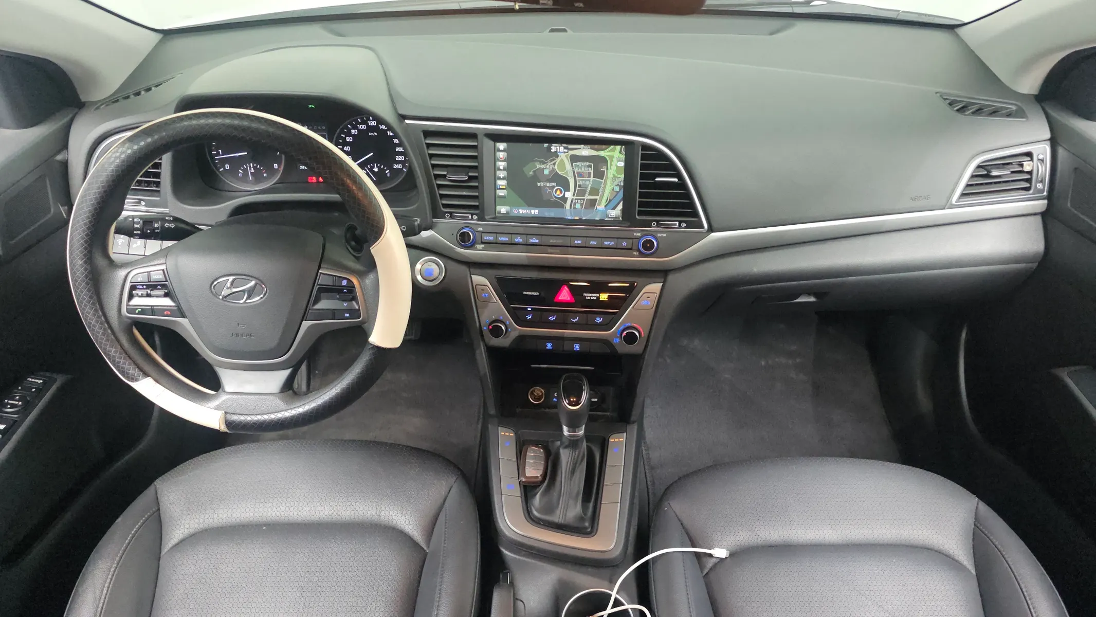 Hyundai AD 1.6 GDI 2018 4/5