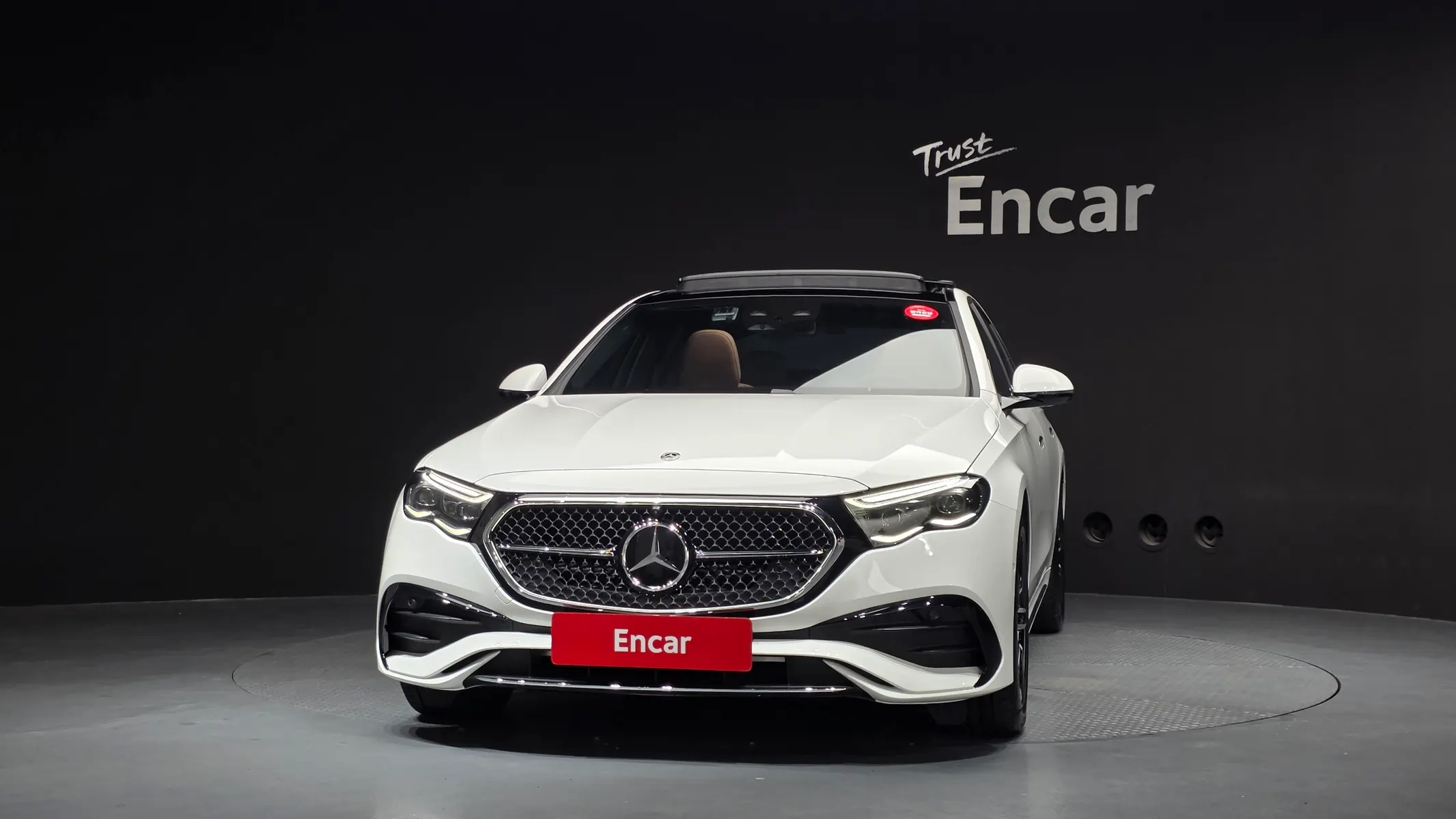Mercedes-Benz E-Class W214 E300 4MATIC AMG Line 2026 3/37
