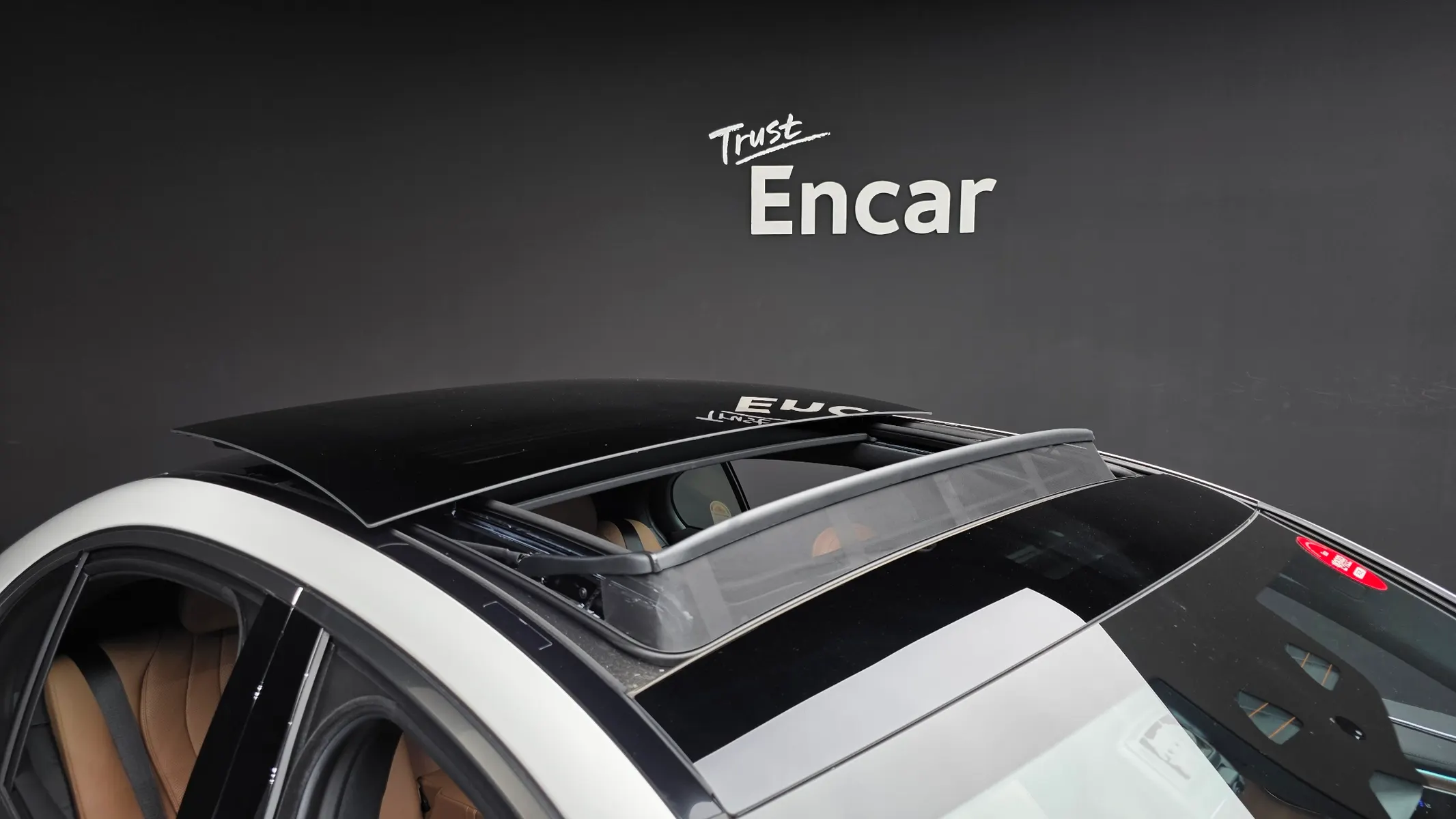 Mercedes-Benz E-Class W214 E300 4MATIC AMG Line 2026 36/37