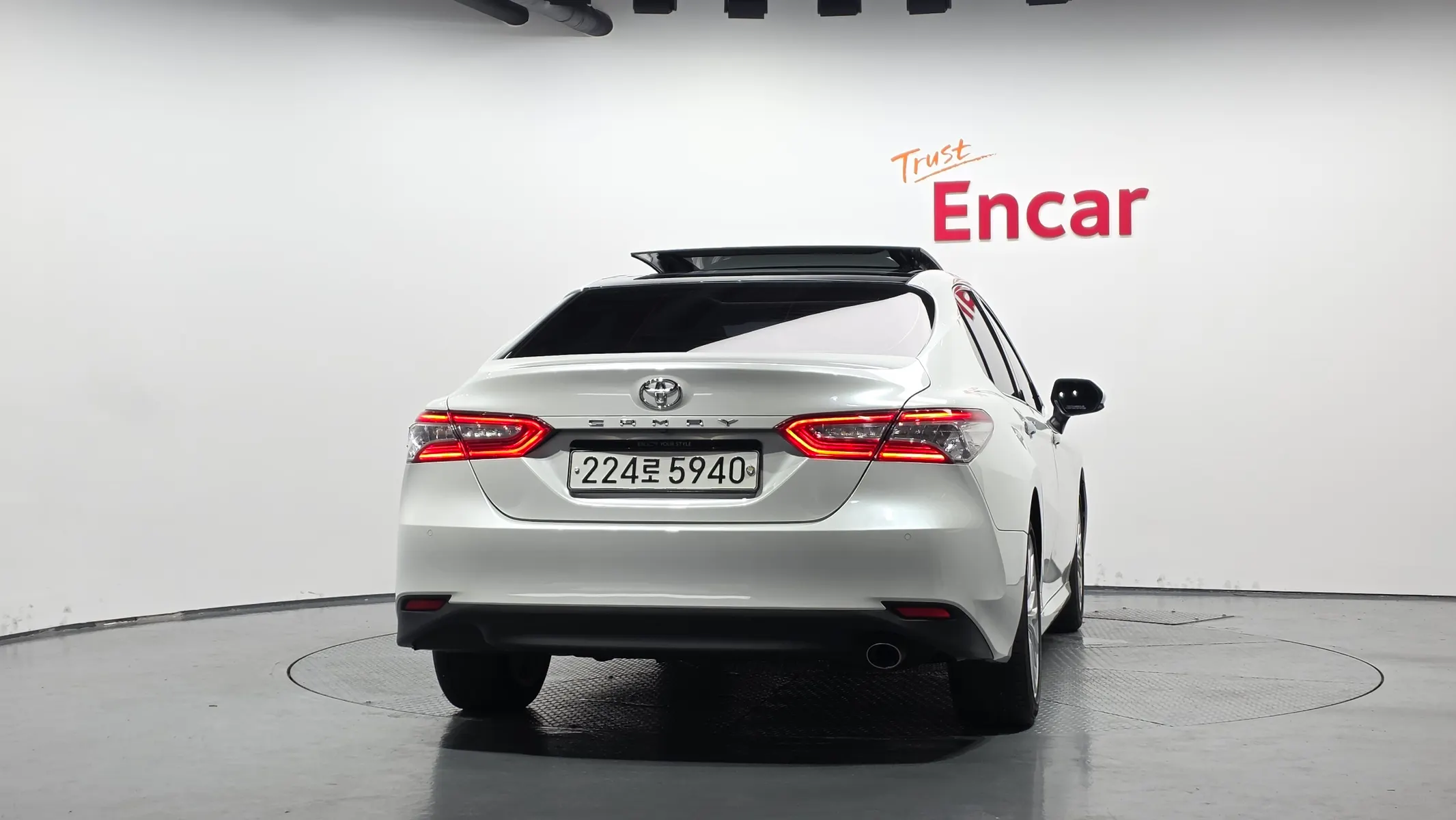 Toyota (XV70) 2.5 2019 3/5