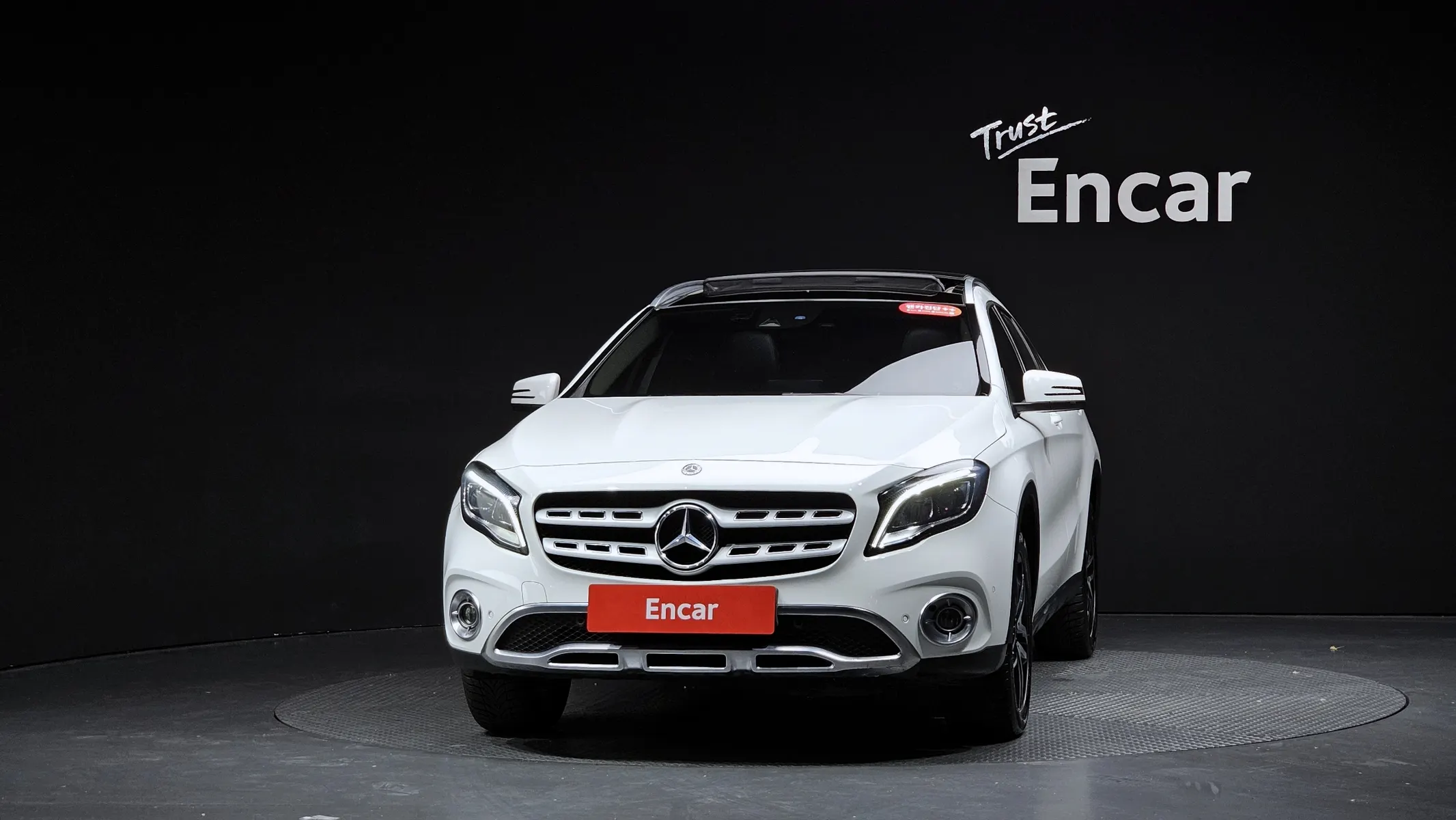 Mercedes-Benz GLA-Class X156 GLA220 2018 2/34