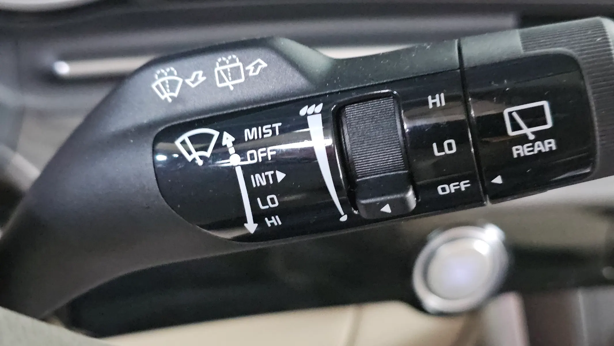Kia Carnival 9 2023 31/32