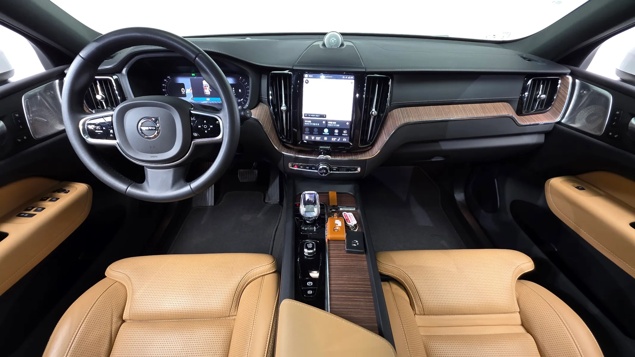 Volvo XC60 2 B5 2023 4/5
