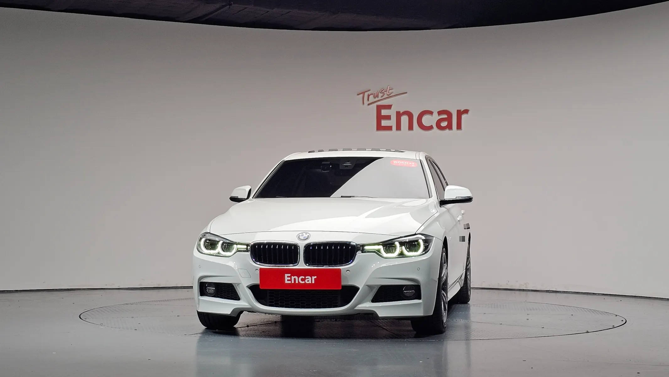 BMW 3 Series (F30) 320i M 2018 2/33