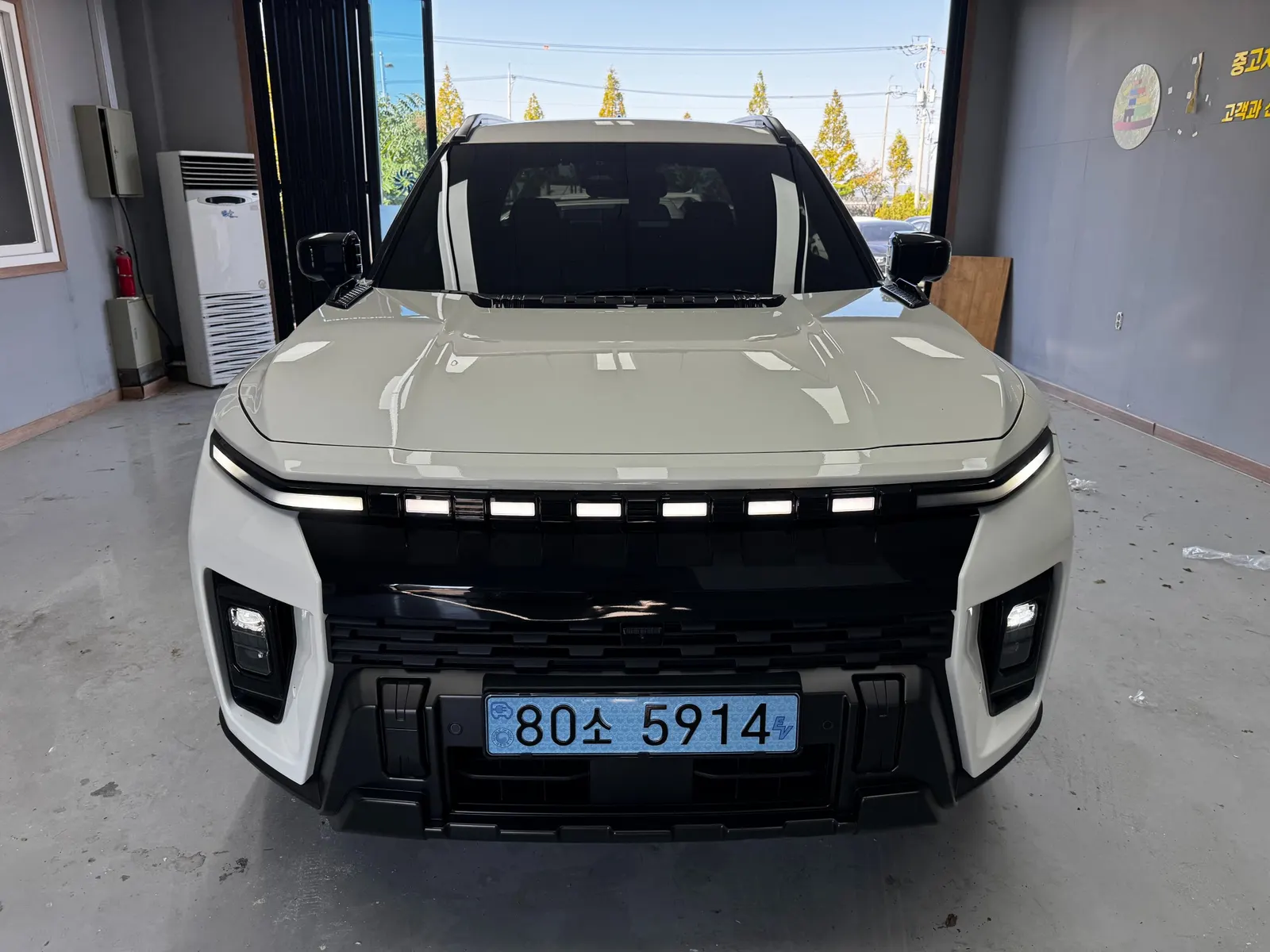 KG Mobility EV (O100) AWD 2025 2/5