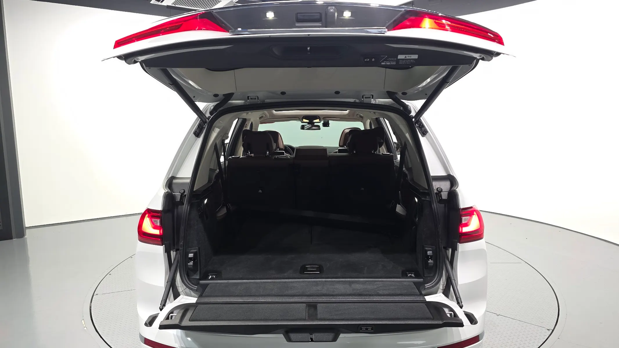 BMW X7 (G07) xDrive 40i 7 2021 31/32