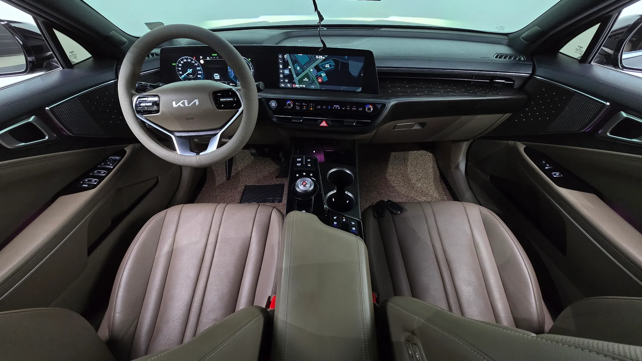 Kia K8 2022 4/5