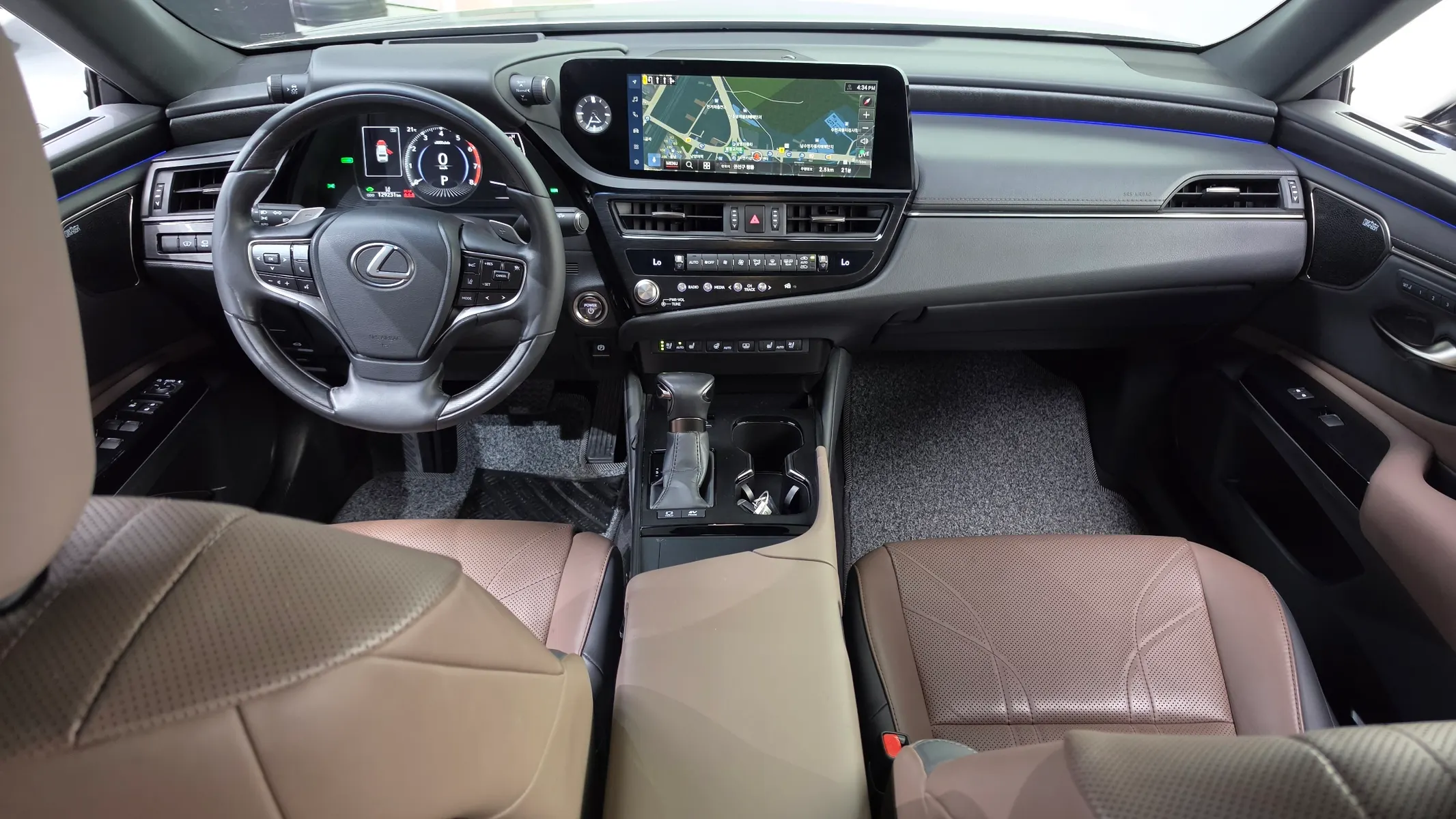 Lexus ES300h 7 2023 4/5