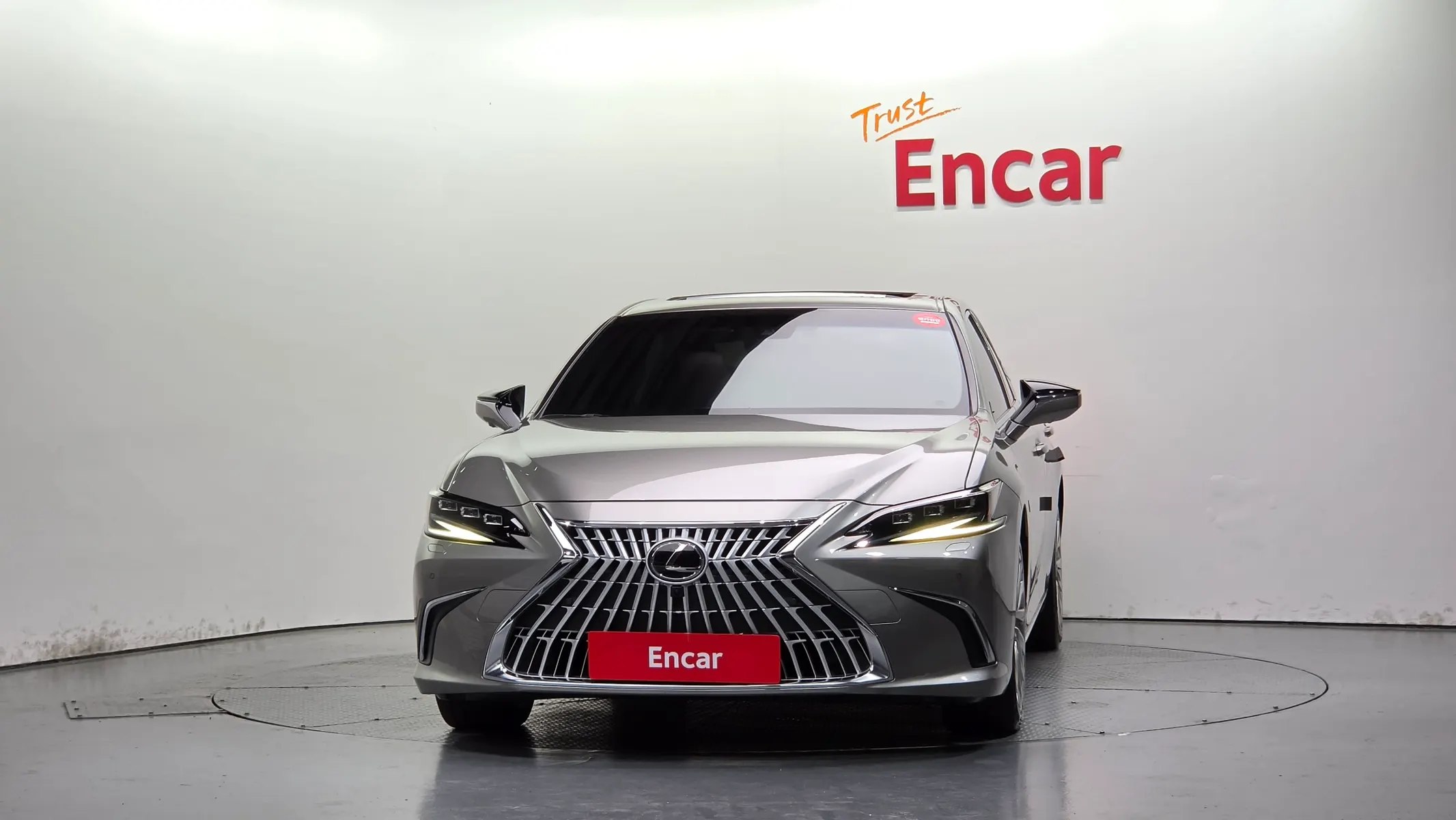 Lexus ES300h 7 2023 2/5